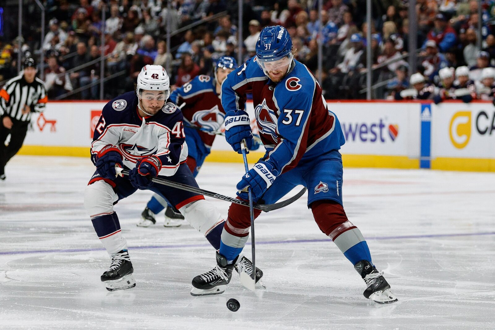 Avalanche Pair Rantanen With Mittelstadt In Rout Over The Blue