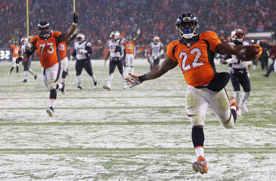 Anderson, Broncos, Patriots 1. Von Miller Peyton Manning may be the most famous person on the Denver Broncos, but Von Miller is definitely the most popular, and it's well deserved. Coming off what may have been the best performance of his career, Miller has been thrust into the national spotlight, and he loves it. He's funny, he's smart and he's all about the Denver Broncos. Part of what goes into deciding the Super Bowl MVP is simply how well everybody knows your name. And with the Denver Broncos defense being a main topic of discussion, everybody knows Von Miller's name. The only reason he's not higher on this list is because Miller's impact can go unnoticed at times. Offenses key on Von more than just about any other pass rusher in the league, and that means he's not always going to put up the stats he put up in the AFC Championship game. Instead, he paves the way for guys like Malik Jackson and Derek Wolfe to clean up on the inside. Plus, if Wade Phillips really wants to stop Cam Newton from scrambling, he's going to have to get Miller and Ware to maintain containment, as opposed to crashing around the edge. Nonetheless, even if the stats don't reflect, Von Miller is probably the most important person to a Broncos victory.