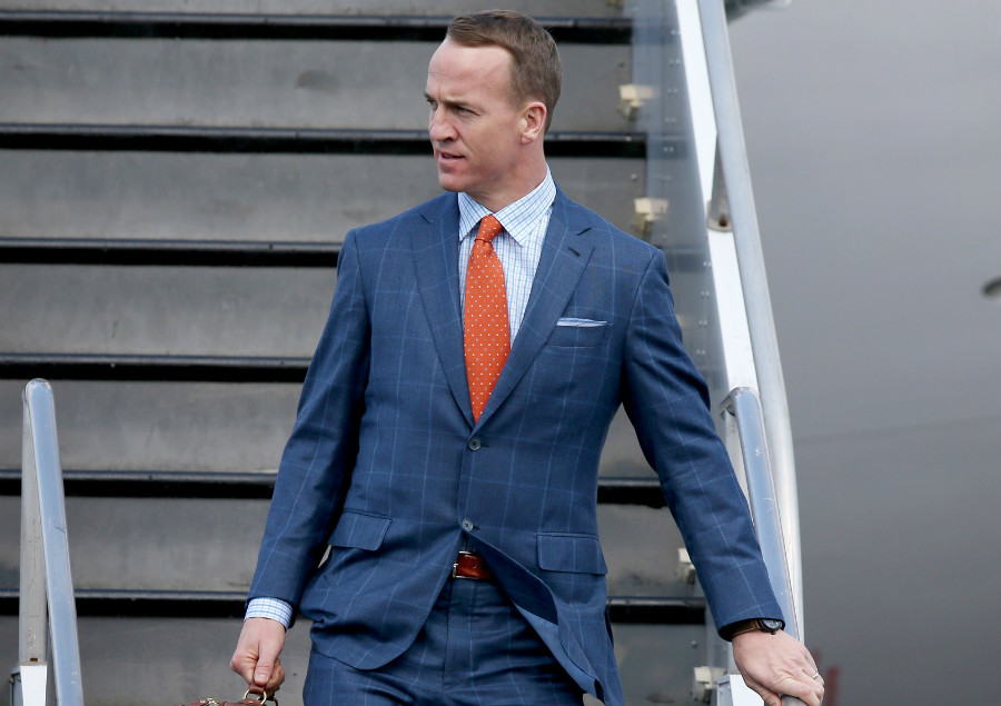Peyton Manning rocks the bling