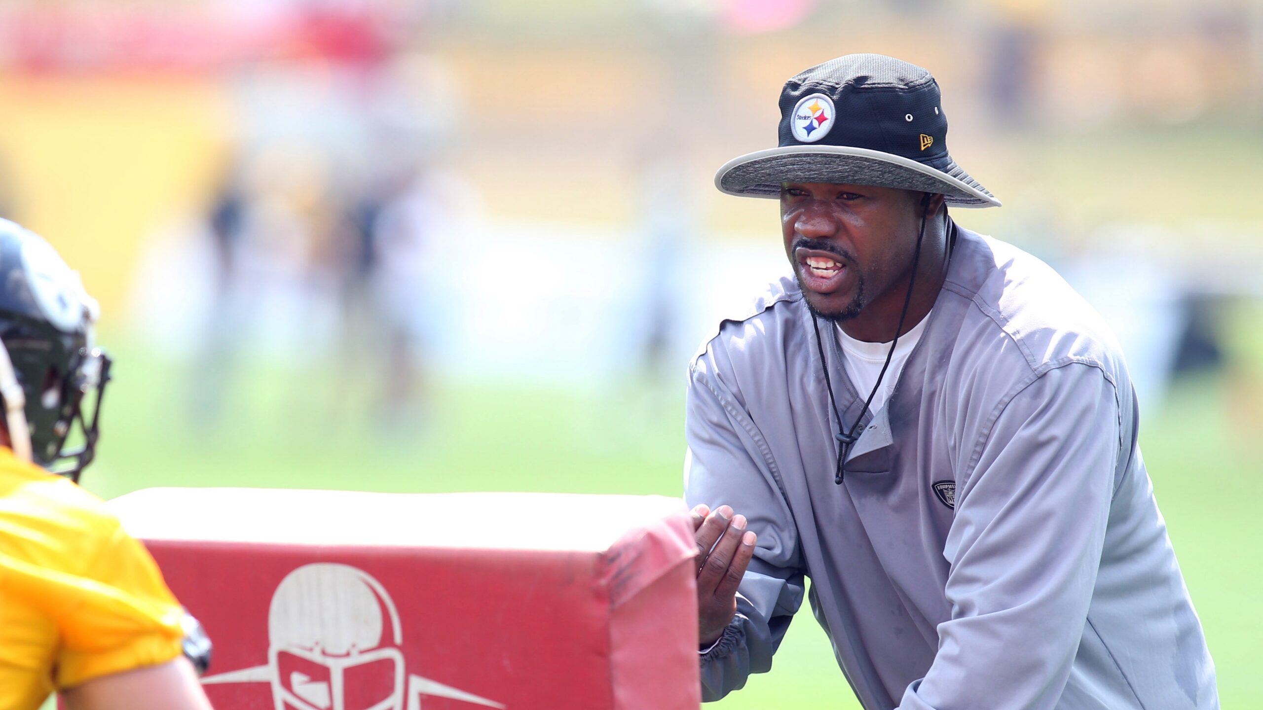 Steelers Legendary LB Joey Porter Sr. Shares Hilarious Welcome To