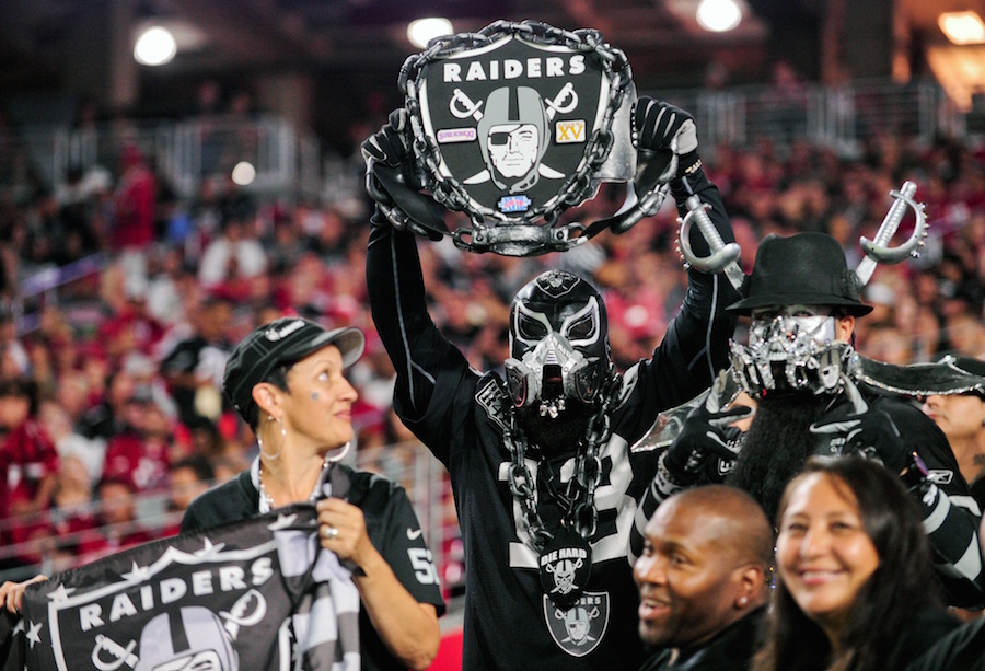 Raiders, fans
