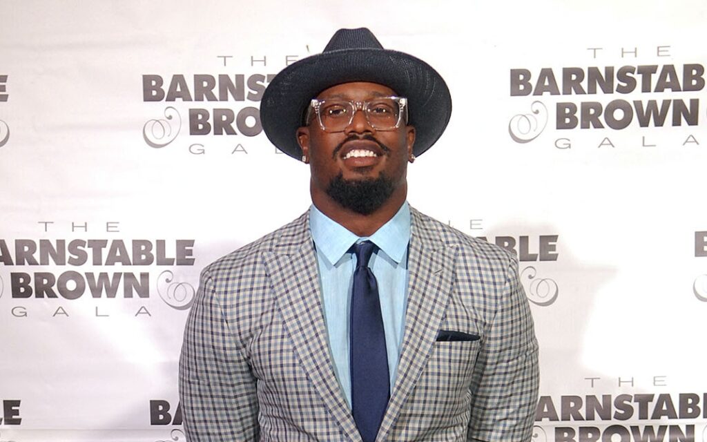 Von Miller's day at an advertising shoot reveals a life like a movie