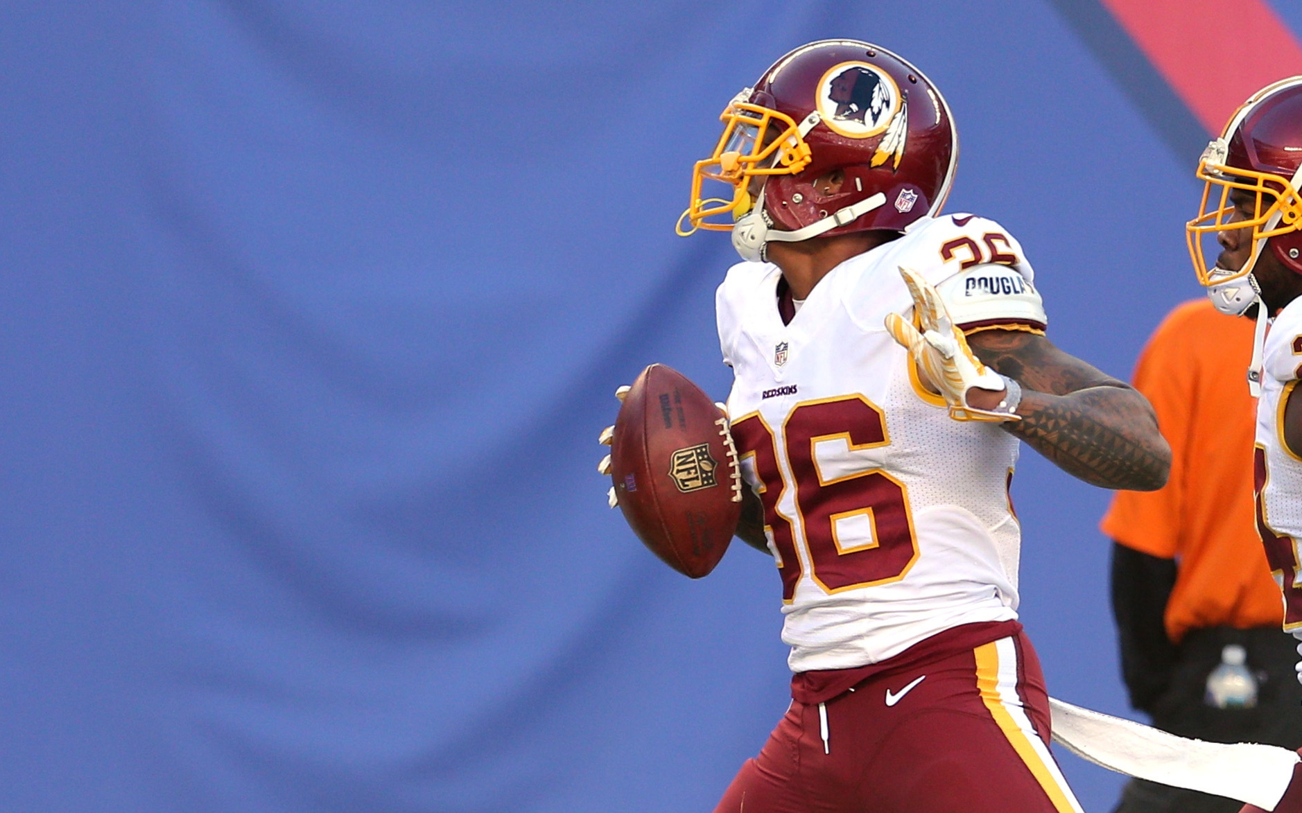 LOOK: Su'a Cravens stoked on his Broncos jersey, custom Crayola