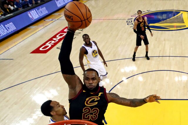 LeBron James dunks during Game 1 of the 2018 NBA Finals. Credit: Ezra Shaw, USA TODAY Sports.