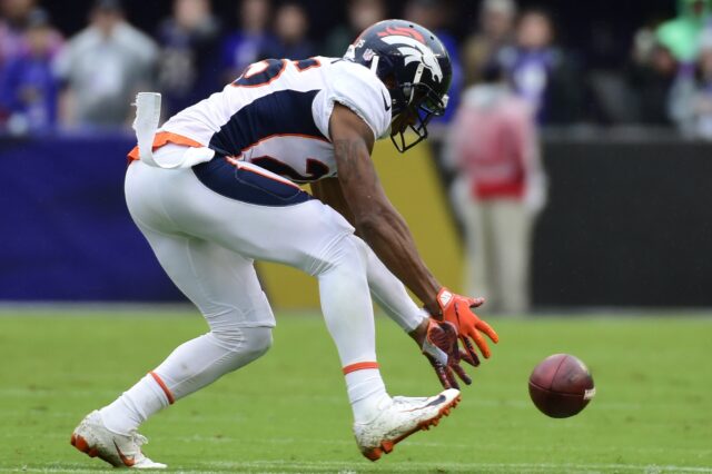 Chris Harris picks up the blocked field goal. Credit: Tommy Gilligan, USA TODAY Sports.