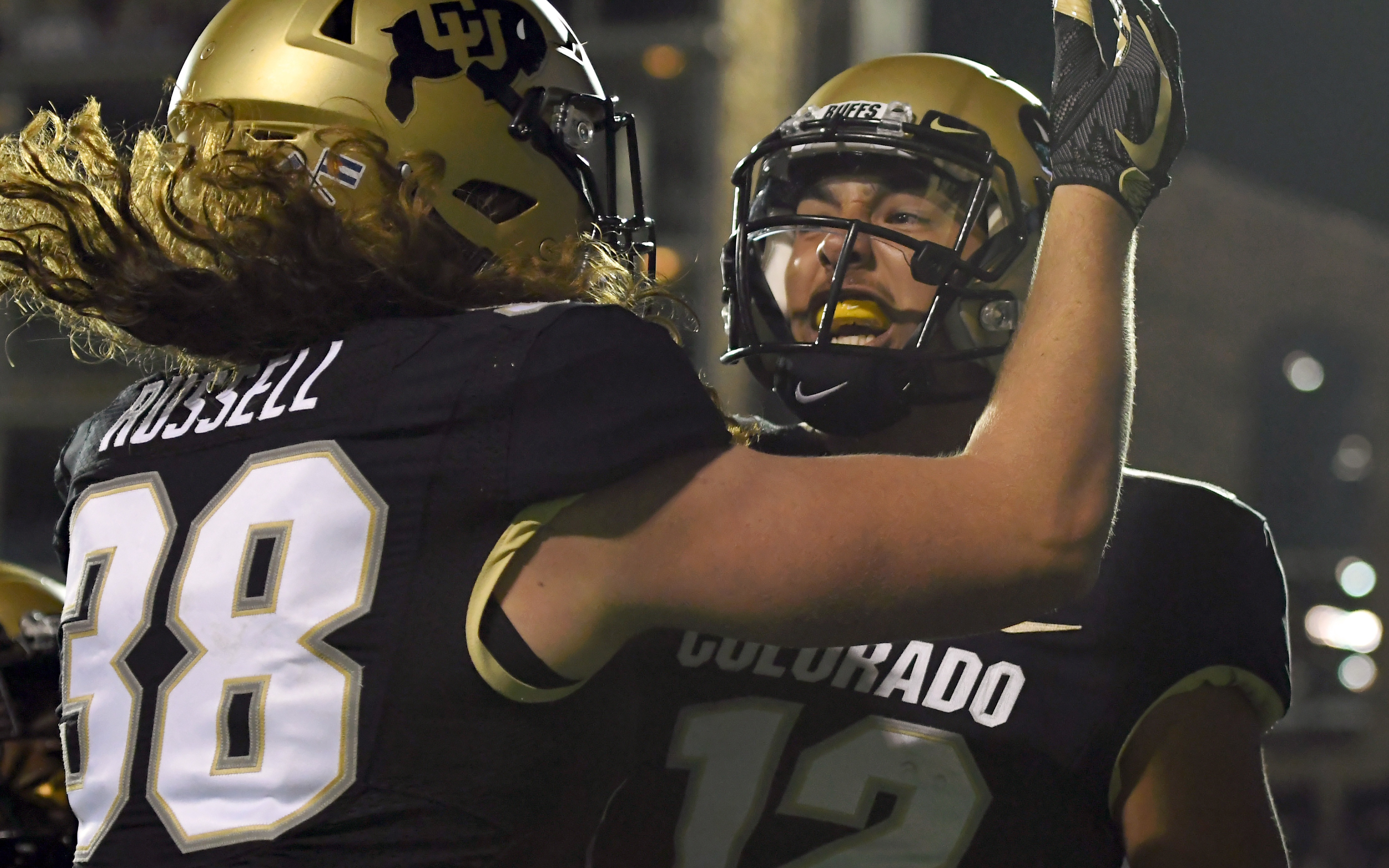 USATSI_11335466 Cropped Steven Montez celebrates a touchdown. Credit: Ron Chenoy, USA TODAY Sports.