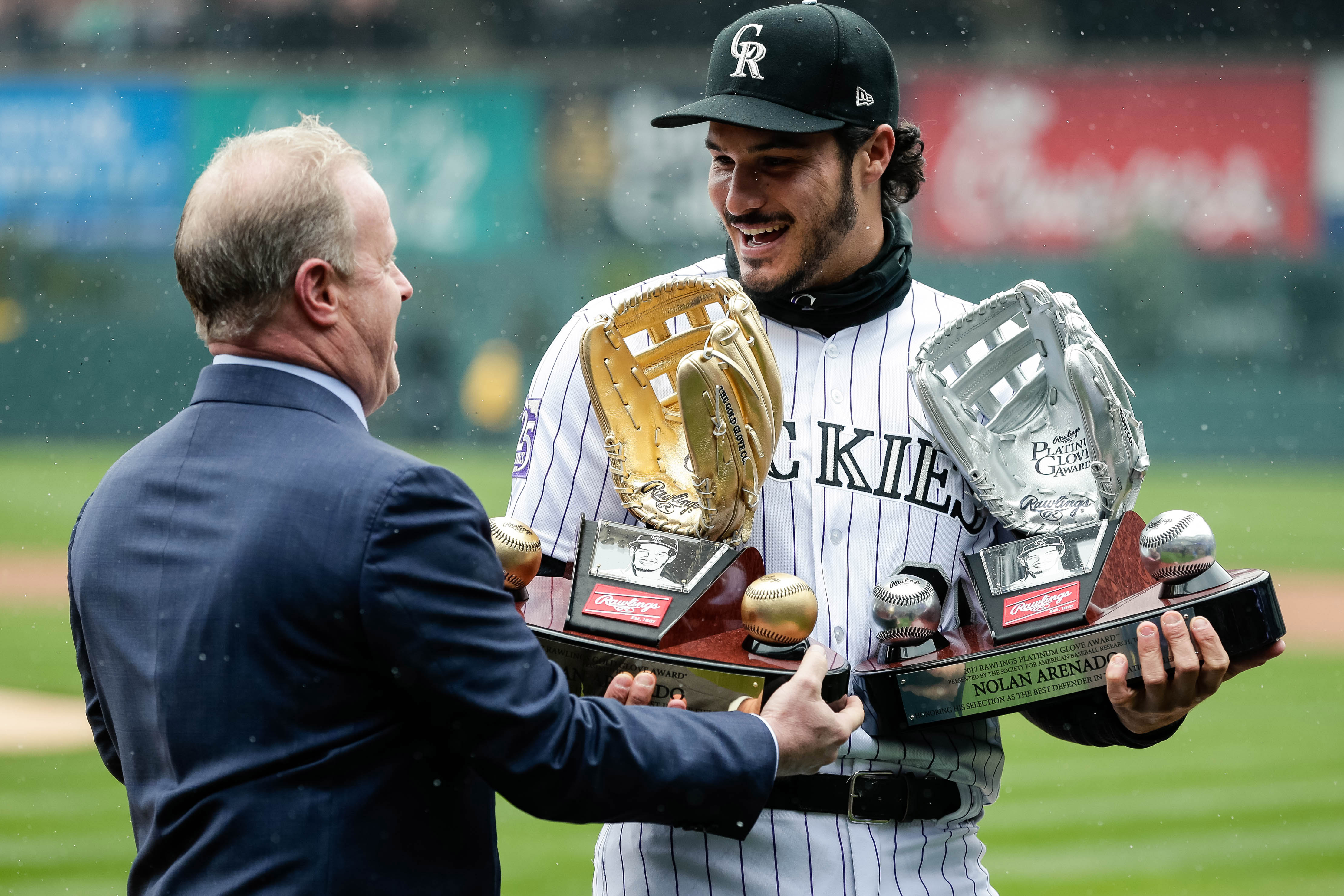 Correa, Arenado win 2021 Rawlings Platinum Glove Awards, presented