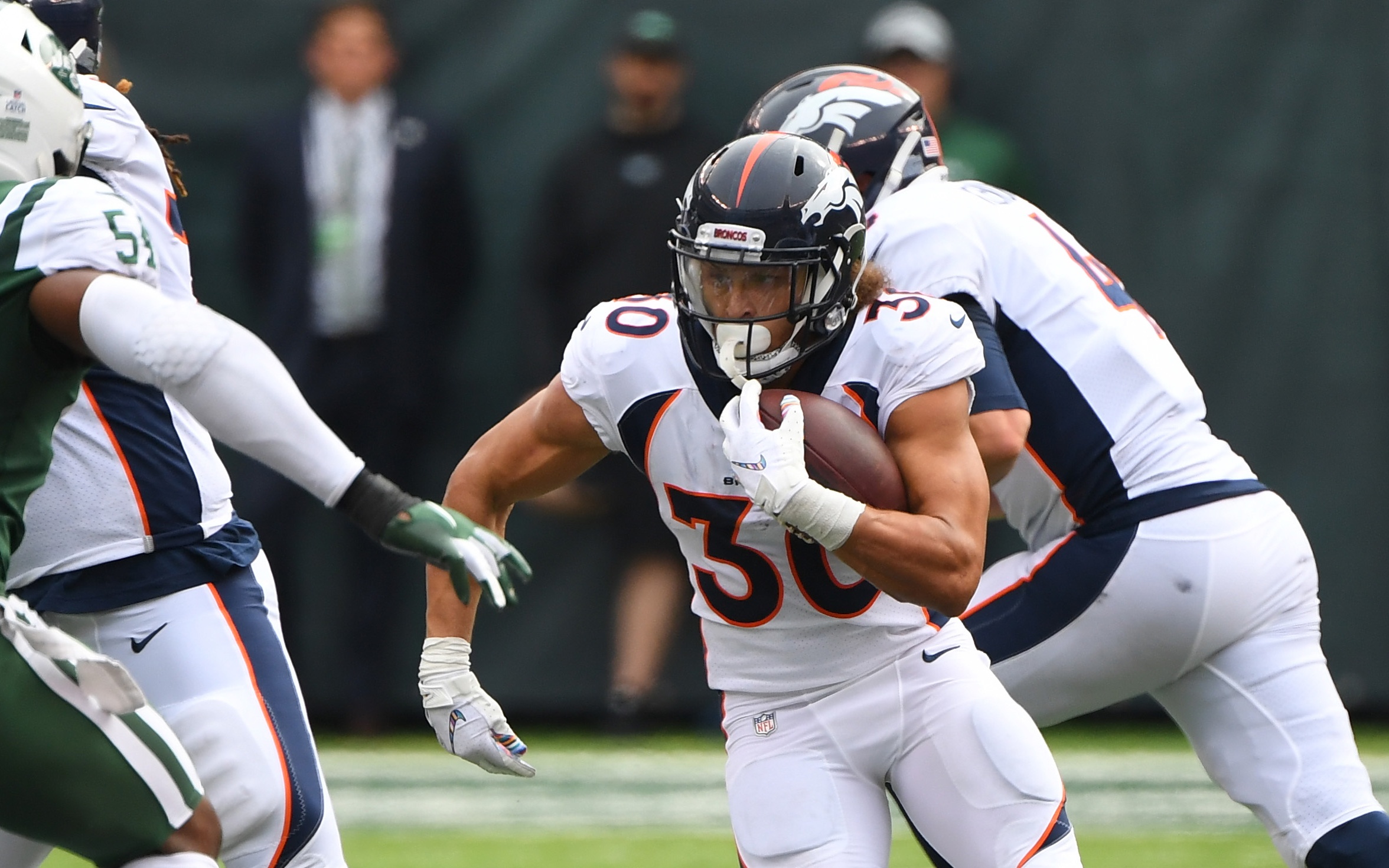 USATSI_11396325 Cropped Phillip Lindsay runs. Credit: Robert Deutsch, USA TODAY Sports.