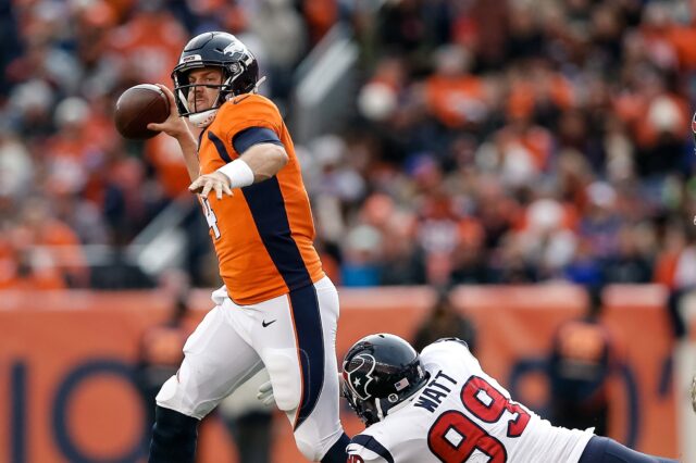 Case Keenum throws off balance. Credit: Isaiah J. Downing, USA TODAY Sports.