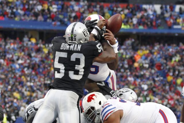 NaVorro Bowman in 2017 with the Raiders. Credit: Timothy T. Ludwig, USA TODAY Sports.
