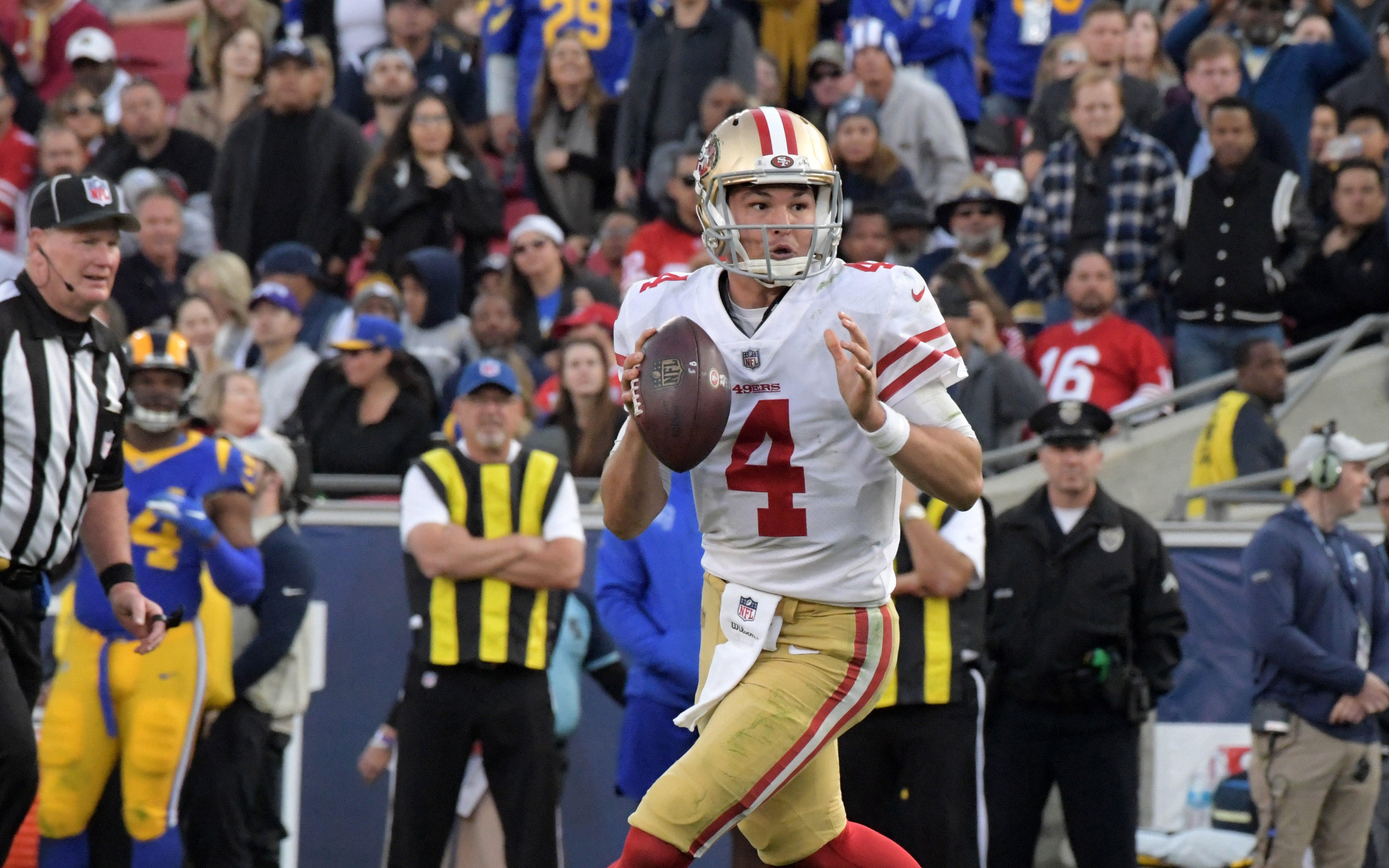 USATSI_11920966 Cropped Nick Mullens roll-out. Credit: Kirby Lee, USA TODAY Sports.
