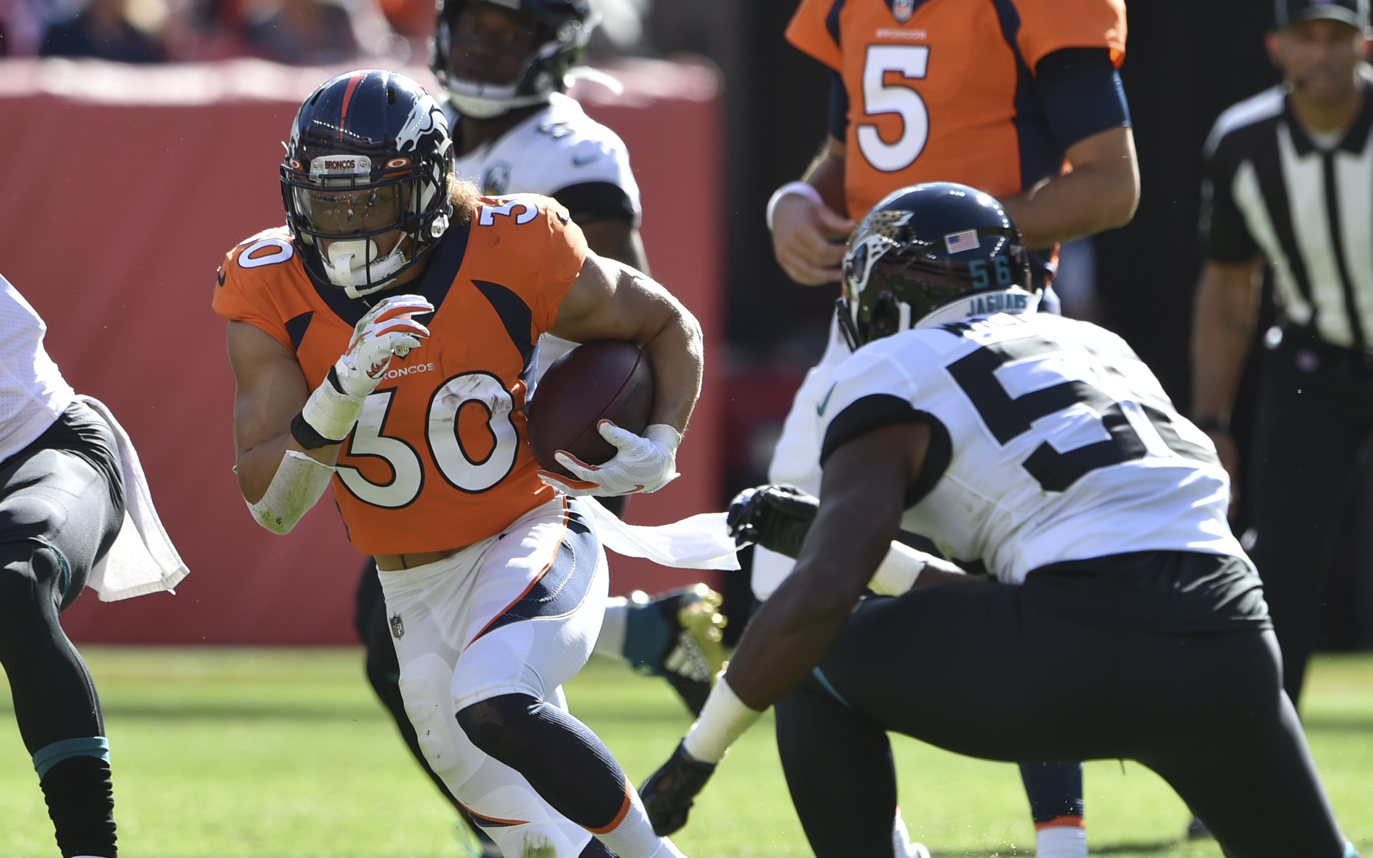USATSI_13438568 Cropped Phillip Lindsay on his 28-yard run. Credit: Michael Madrid, USA TODAY Sports.