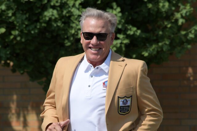 John Elway. Credit: Kirby Lee, USA TODAY Sports.