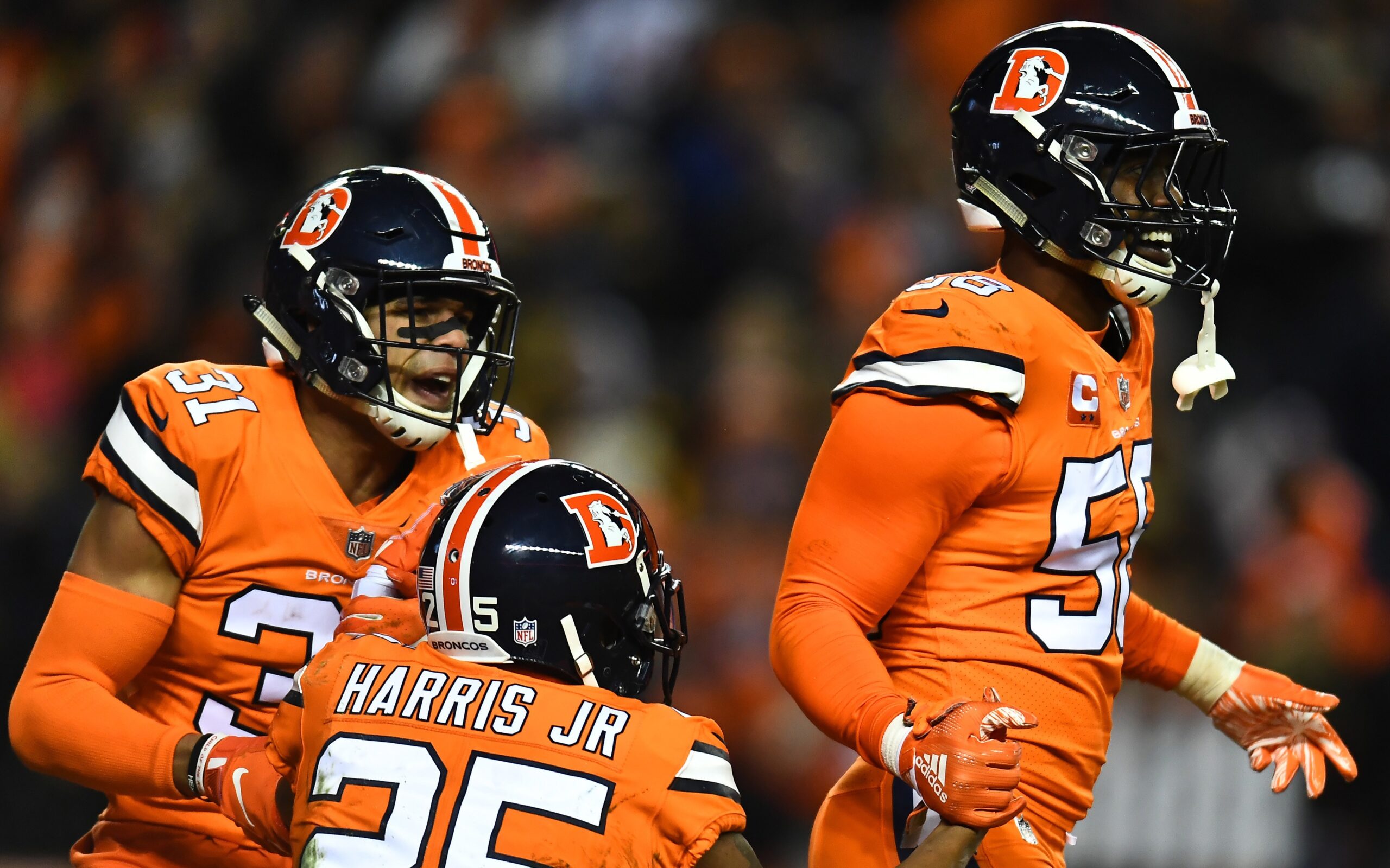 Denver Broncos wide receiver Emmanuel Sanders (10) celebrates a 31