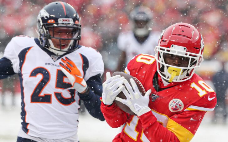 Tyreek Hill's touchdown early over Chris Harris. Credit: Jay Biggerstaff, USA TODAY Sports