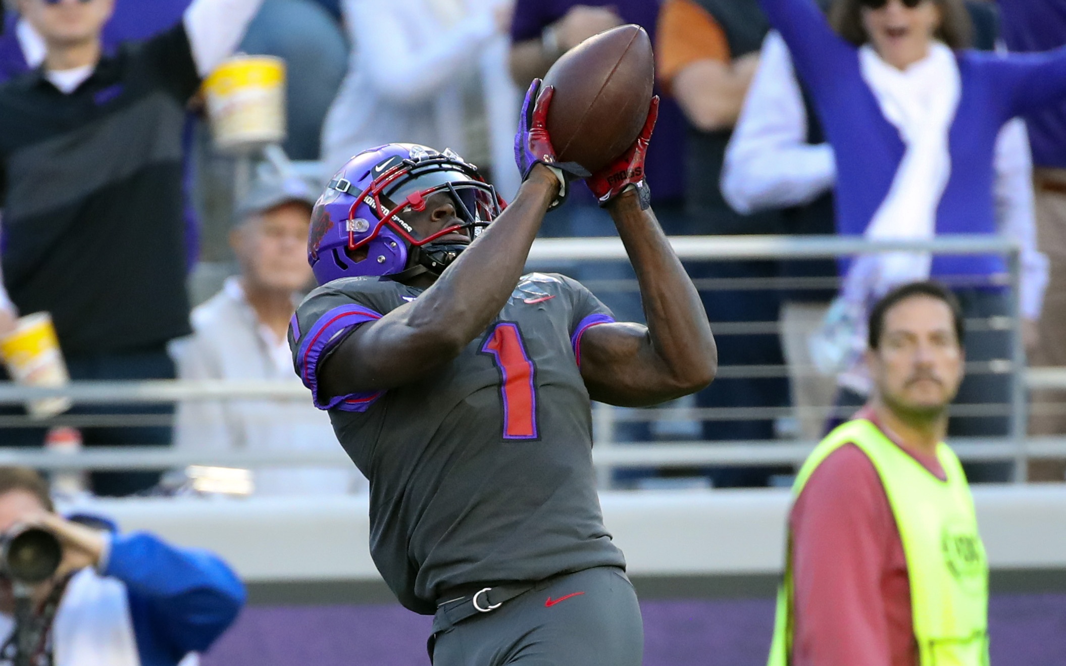 USATSI_13575068 Cropped Jalen Reagor catches a touchdown. Credit: Kevin Jairaj, USA TODAY Sports.