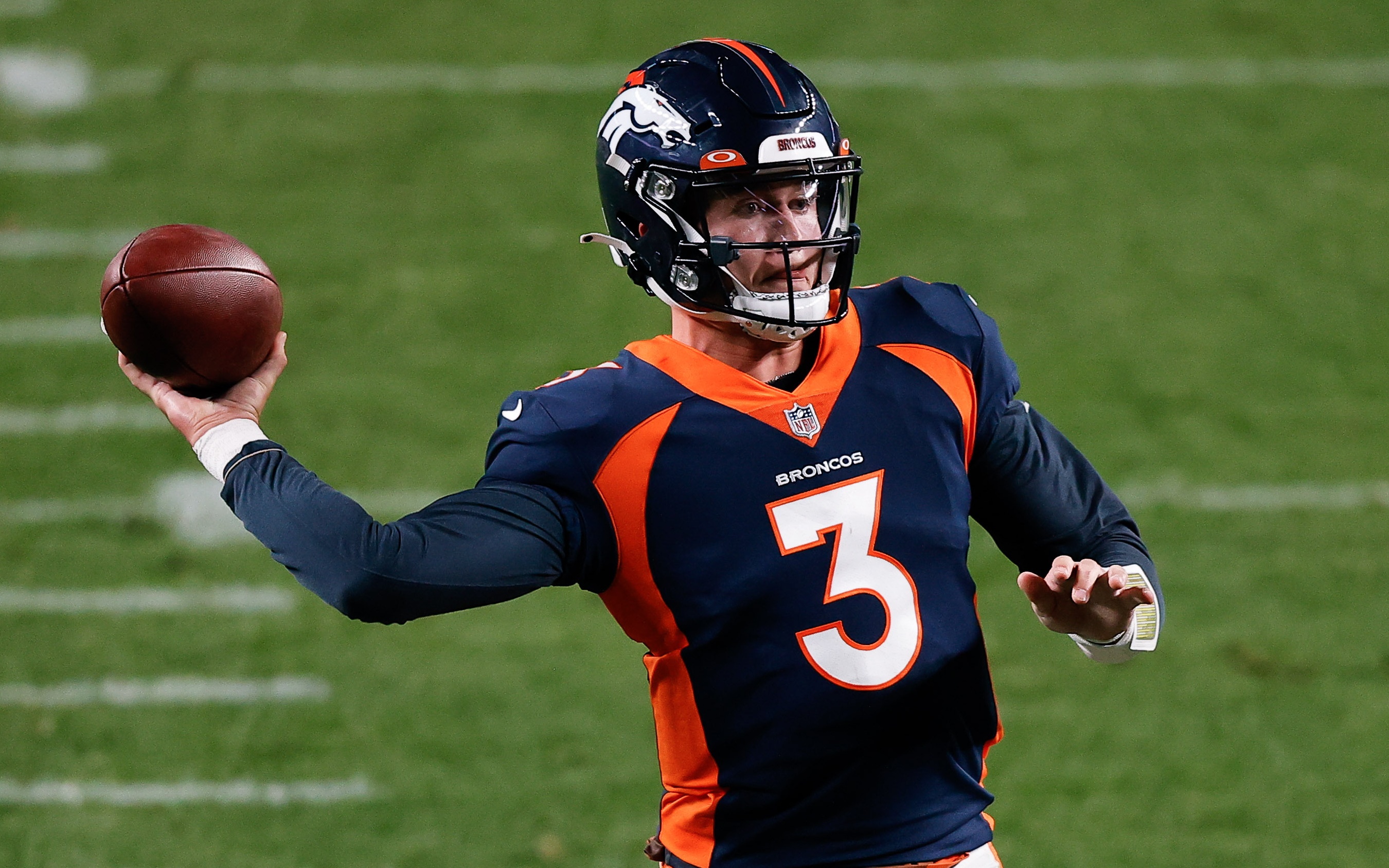 In Broncos Season Opening Loss Drew Lock Continues To Look Like A Rook