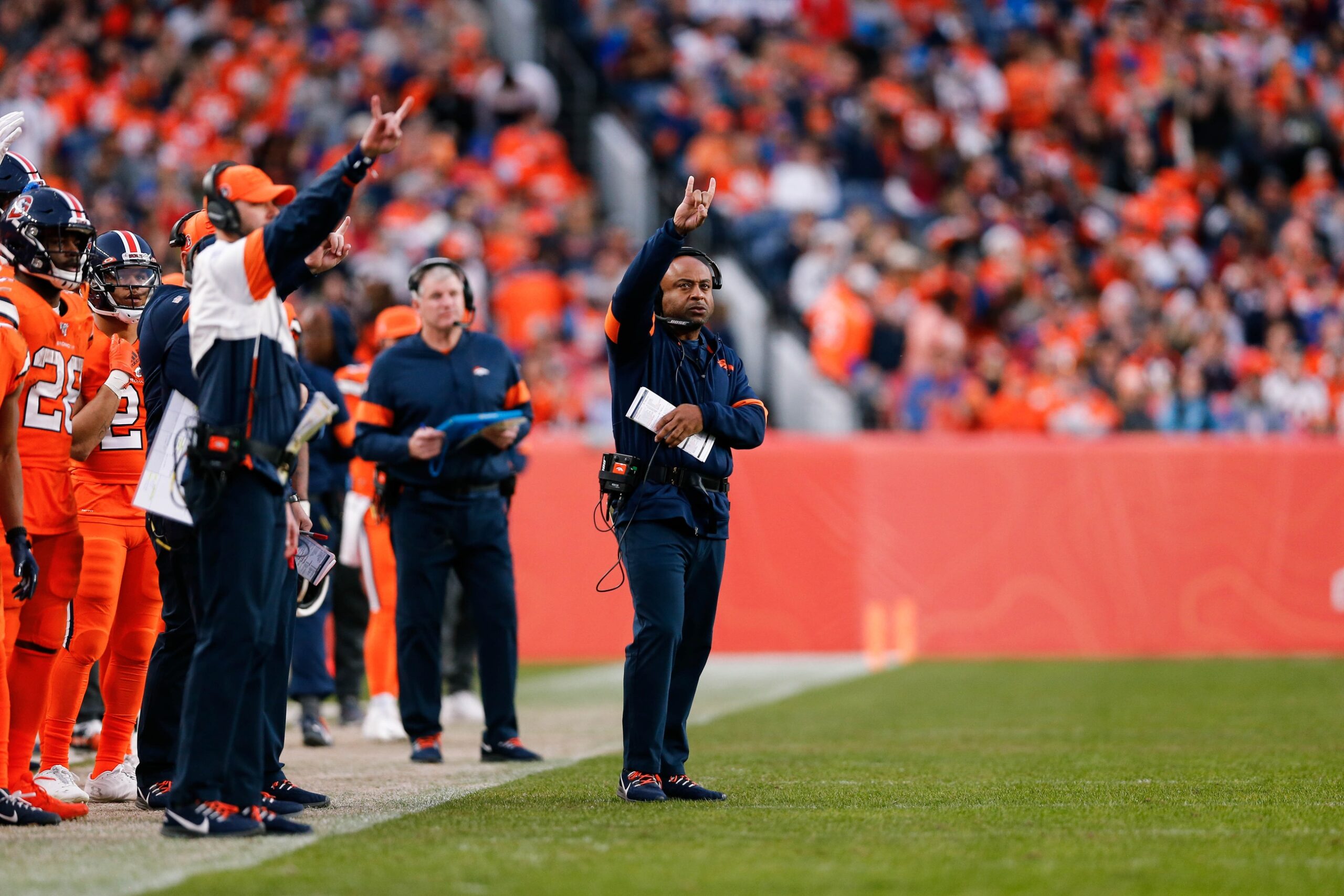 Broncos running backs coach Curtis Modkins tests positive for