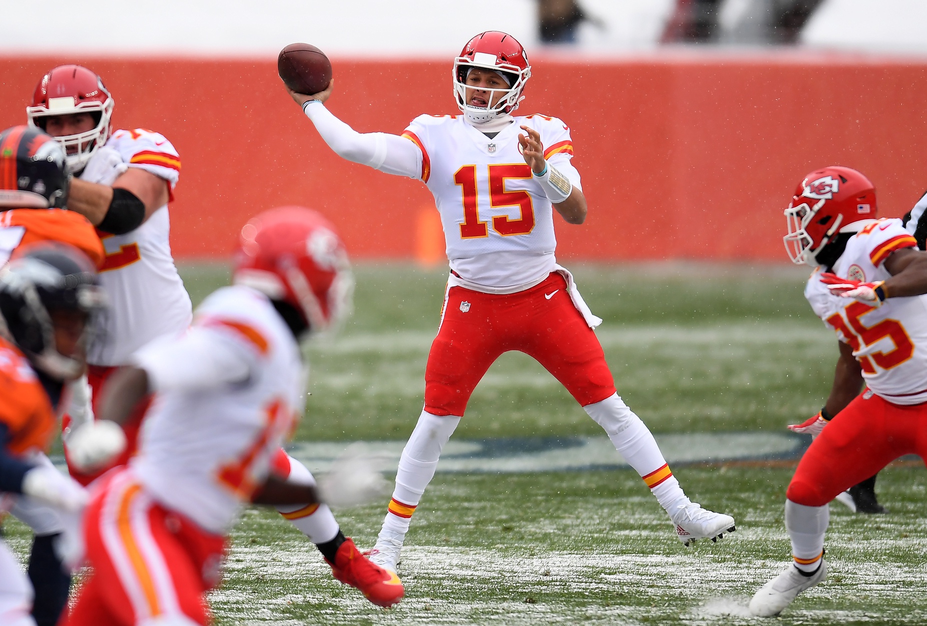 Undermanned Rams can't keep up with Patrick Mahomes, Chiefs - Los