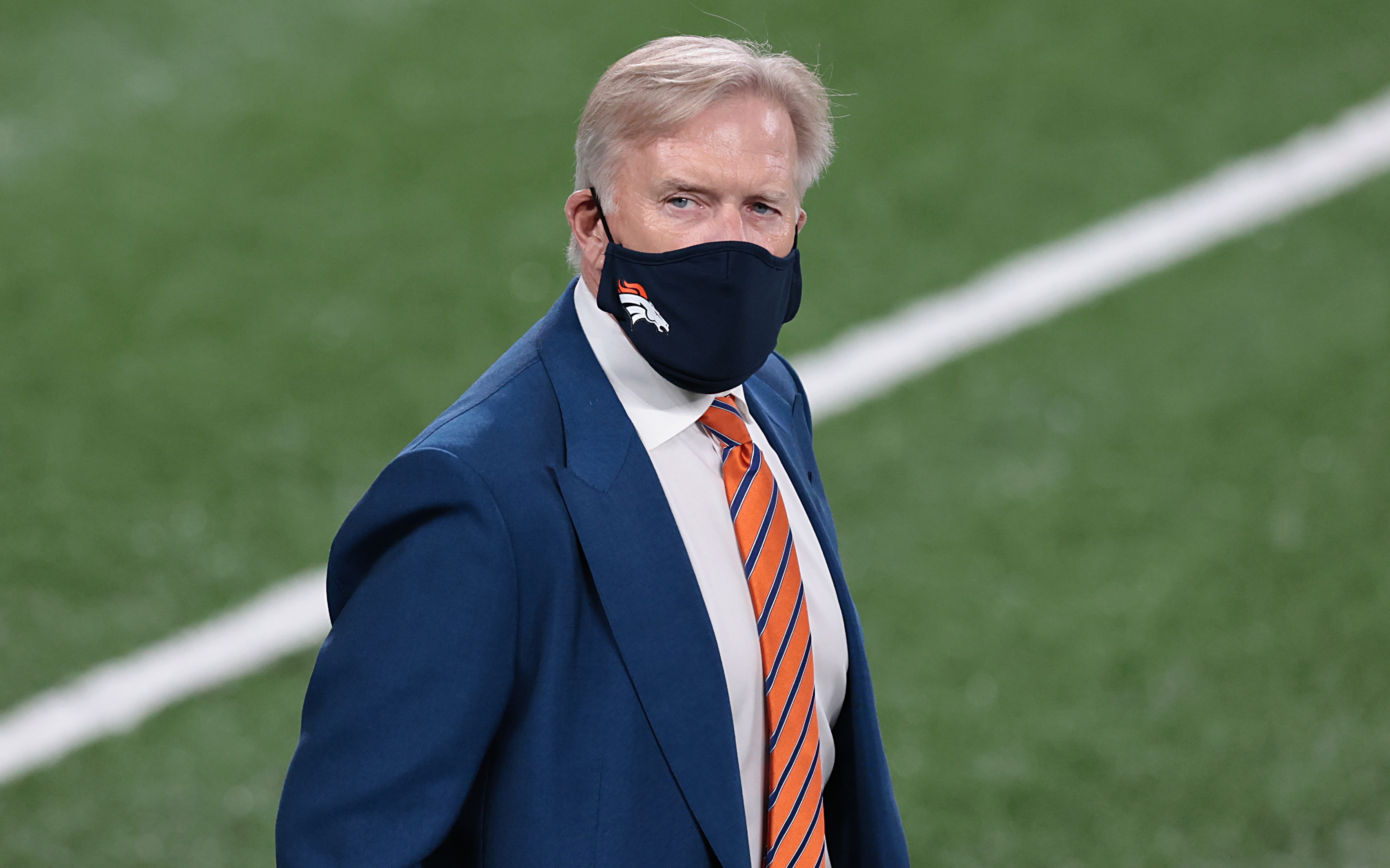 John Elway.  Credit: Vincent Carchietta, USA TODAY Sports.