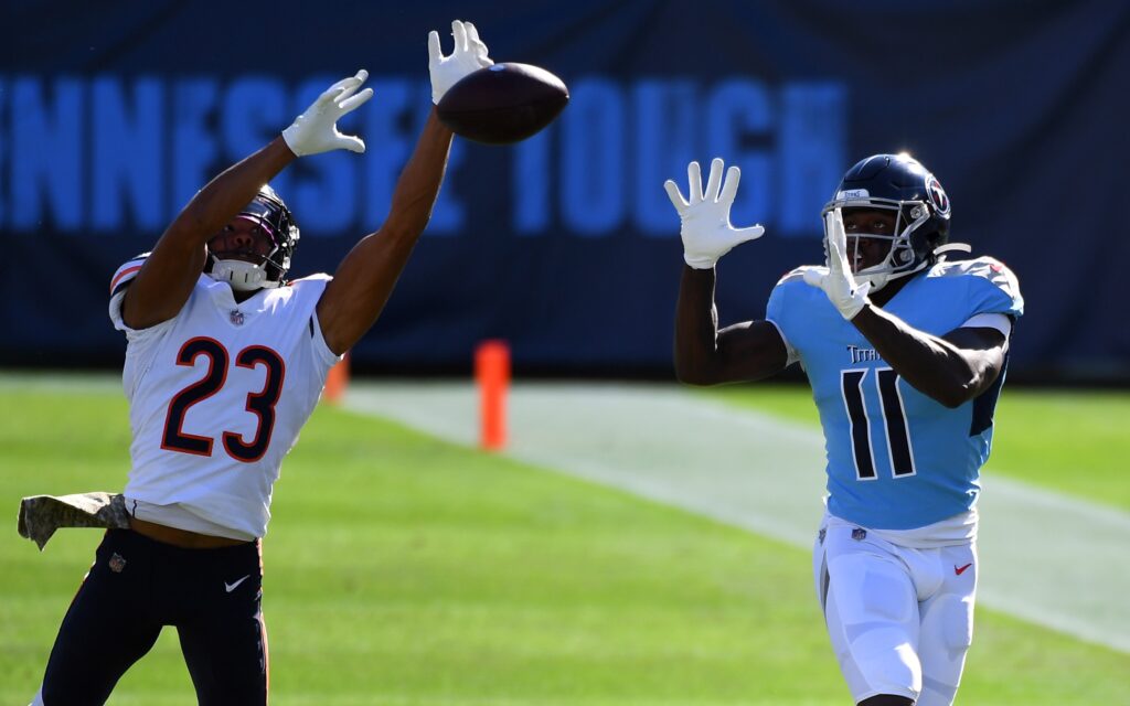 Kyle Fuller breaks up a pass in 2020. Credit: Christopher Hanewinckel, USA TODAY Sports.