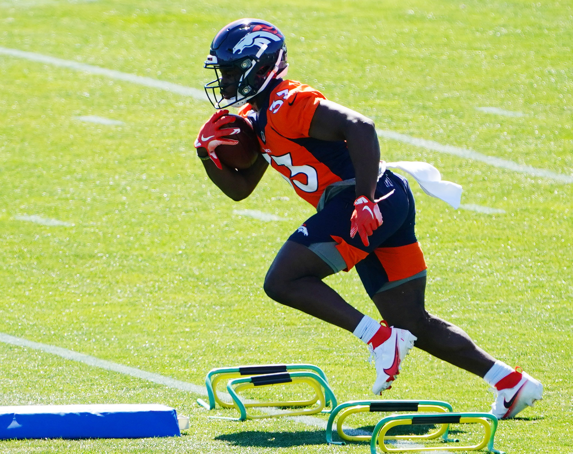 Denver Broncos running back Javonte Williams (33) during an NFL