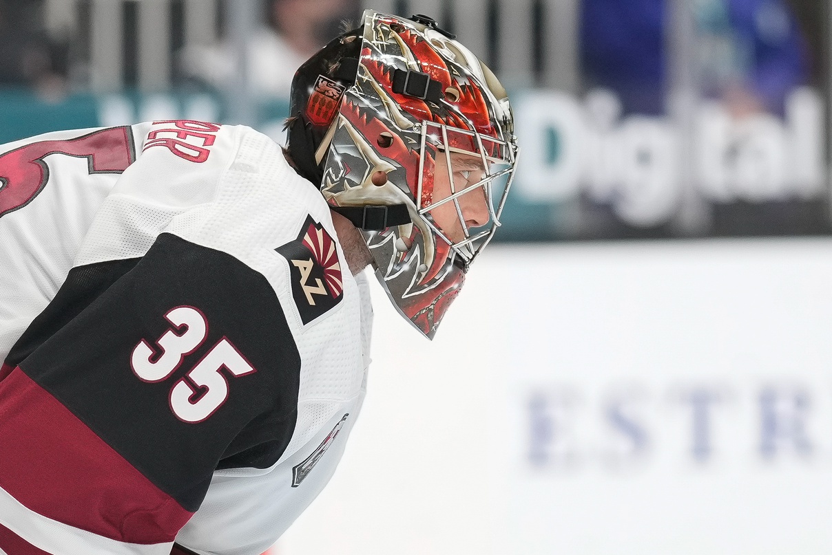 Darcy Kuemper looks ready to go for the Arizona Coyotes