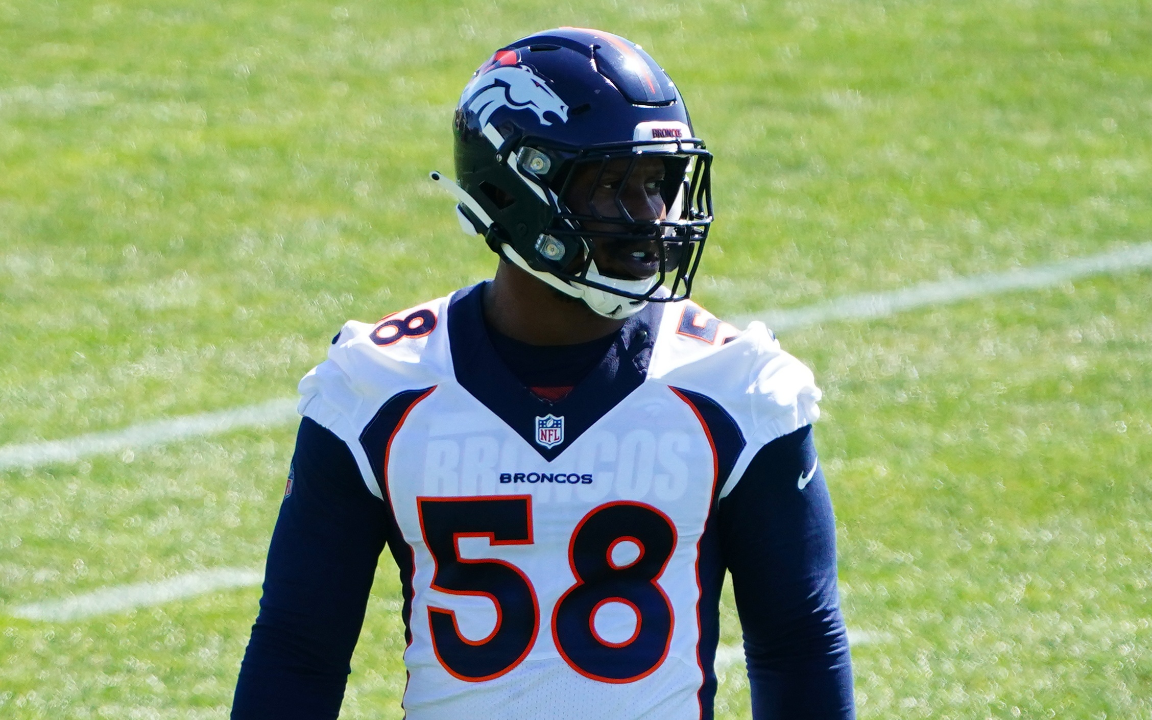 USATSI_16141304 Cropped Von Miller at voluntary workouts in May. Credit: Ron Chenoy, USA TODAY Sports.
