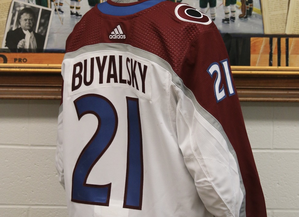 Colorado Avalanche Make Changes to Road Unis for 2021-22 – SportsLogos.Net  News