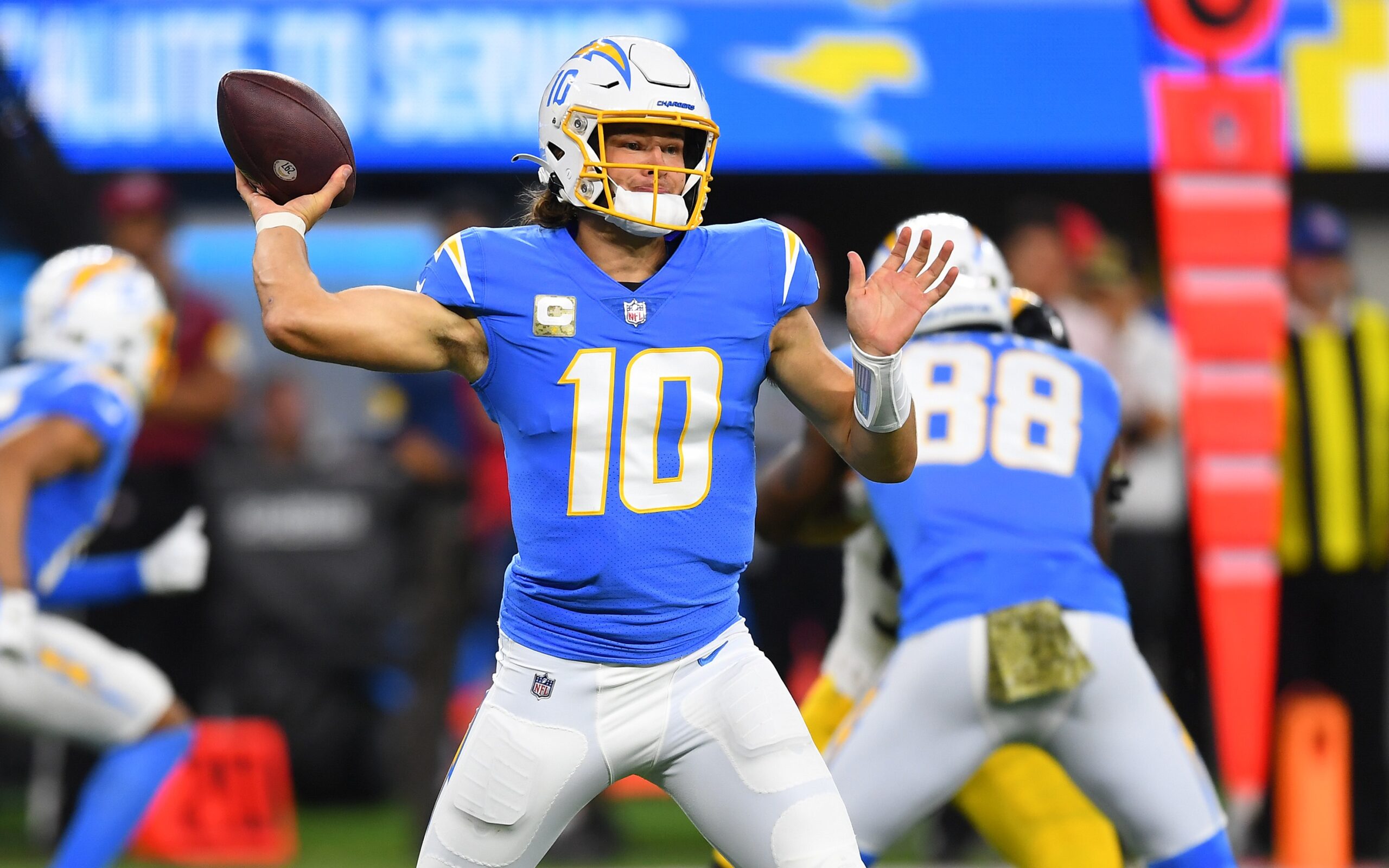 Chargers Fall to Broncos, 28-13 in Week 12 of 2021 Season