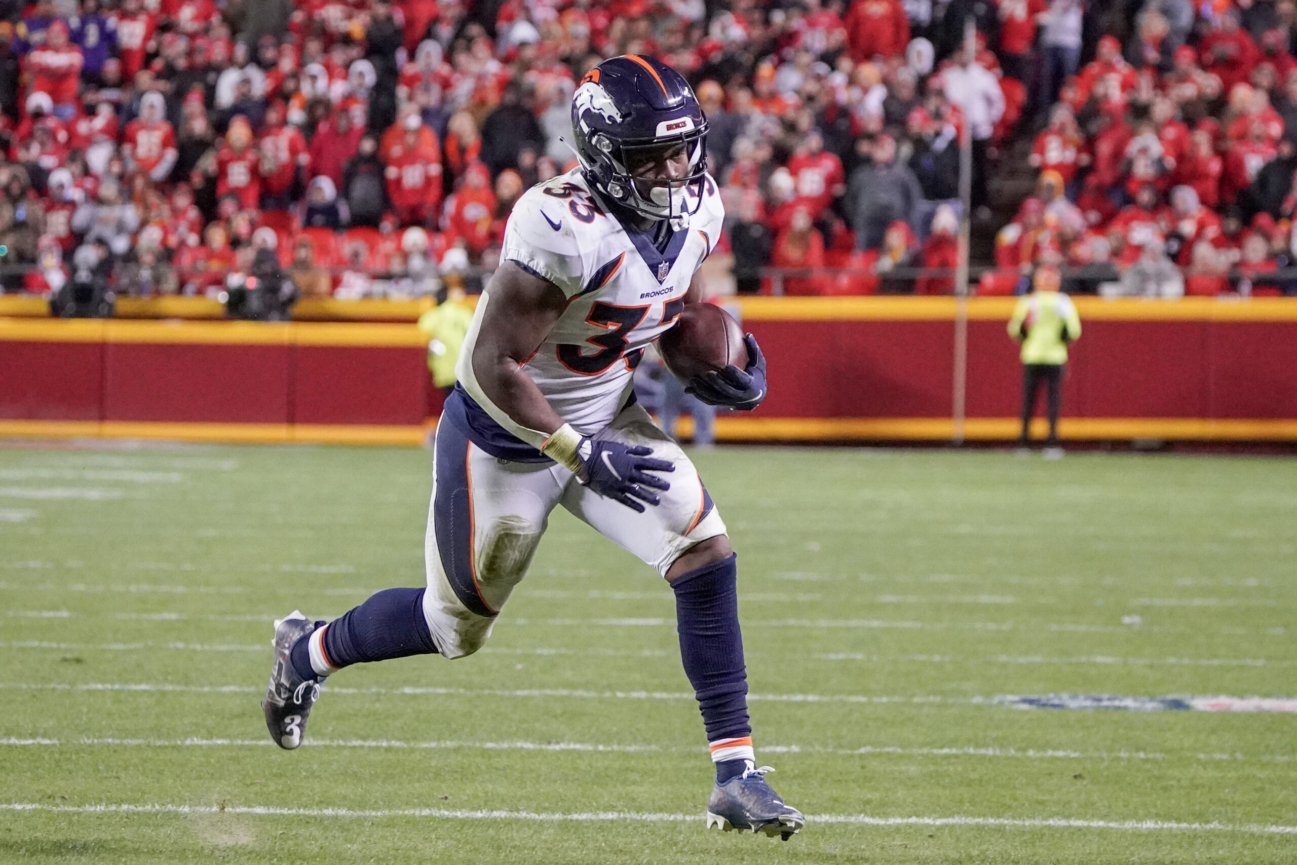 Broncos RB Javonte Williams is breaking tackles and building a legacy