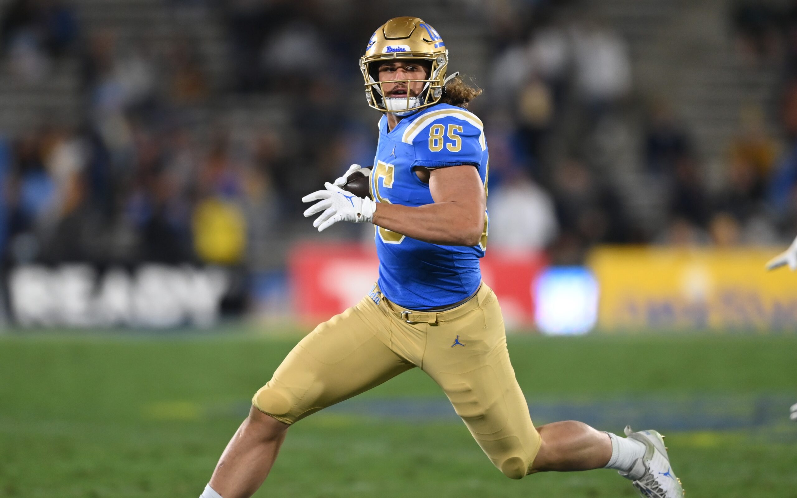 After trade down, Broncos select UCLA tight end Greg Dulcich with