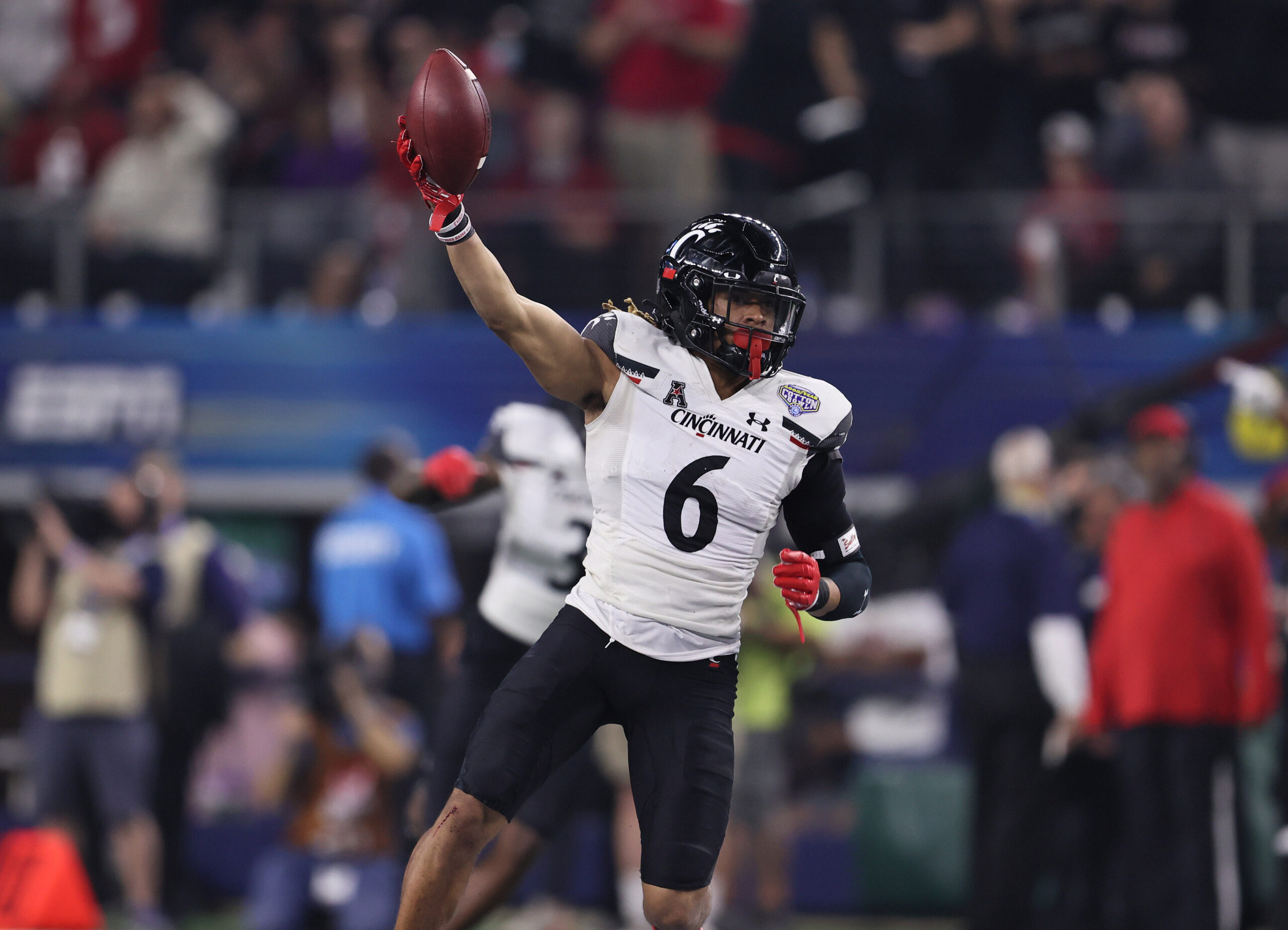 6 Cincinnati football players invited to NFL Combine