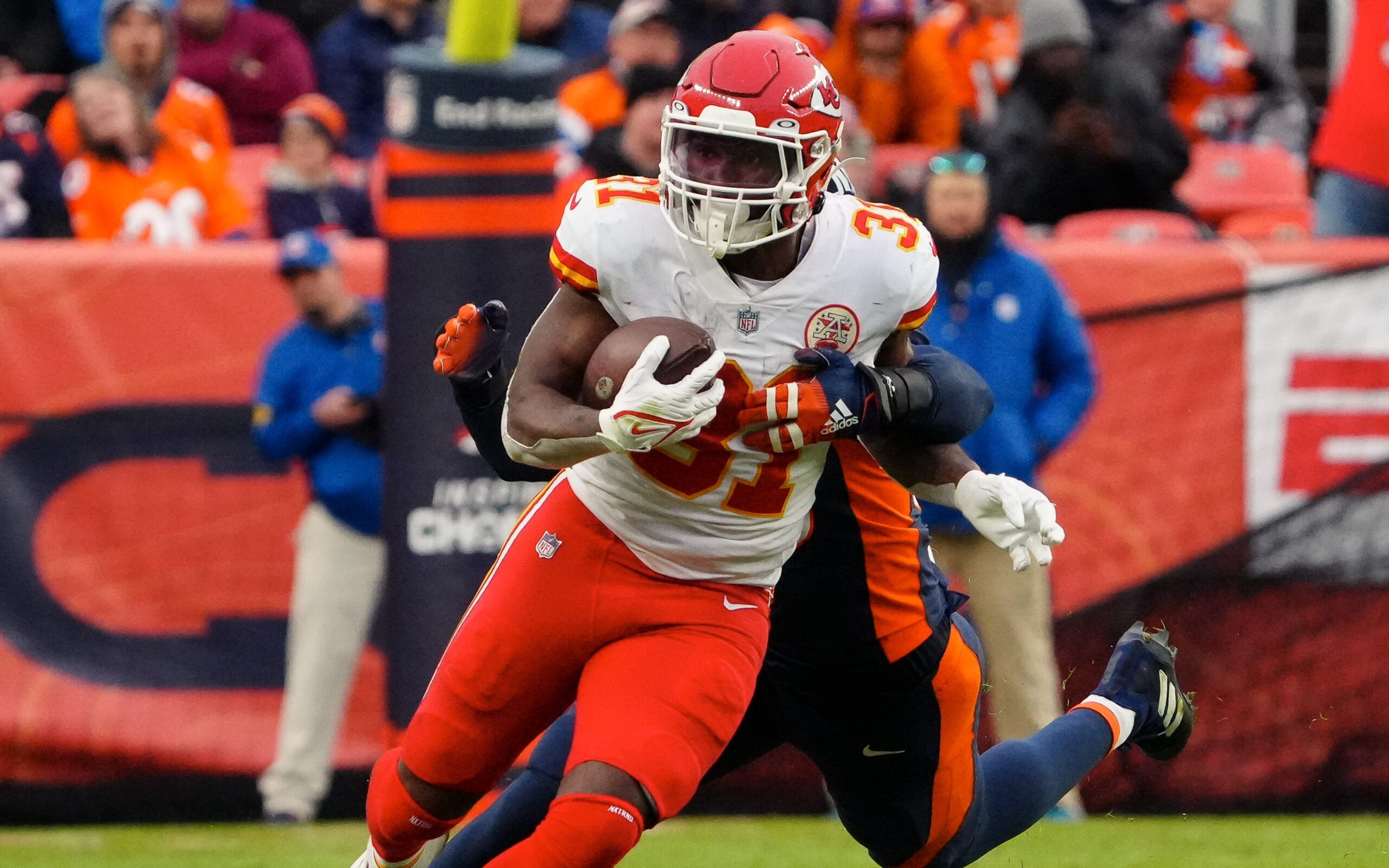 Melvin Gordon or Mike Boone: Who Will Lead Broncos' Backfield With Javonte  Williams