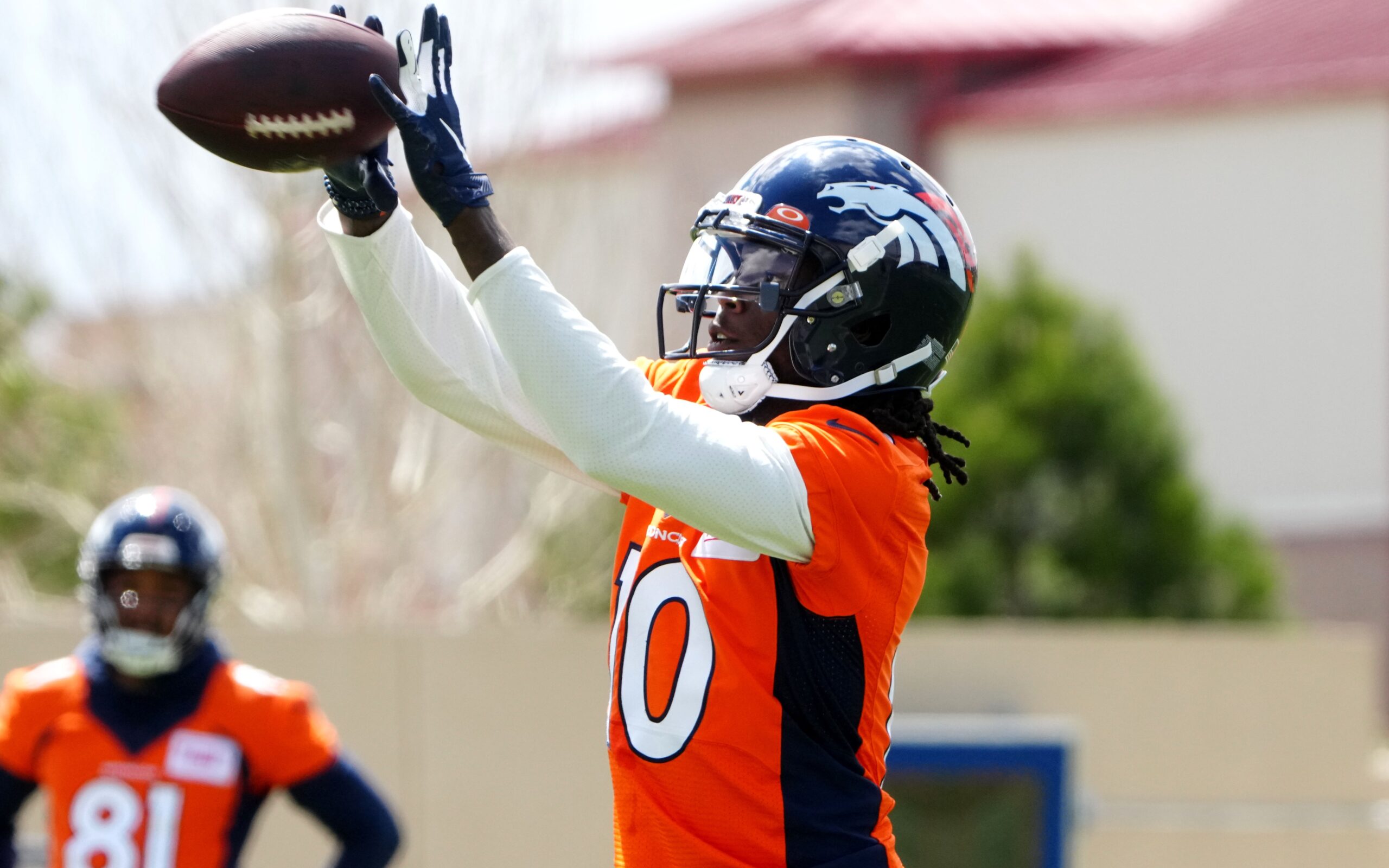 Broncos WR Jerry Jeudy practices, in line to play Sunday