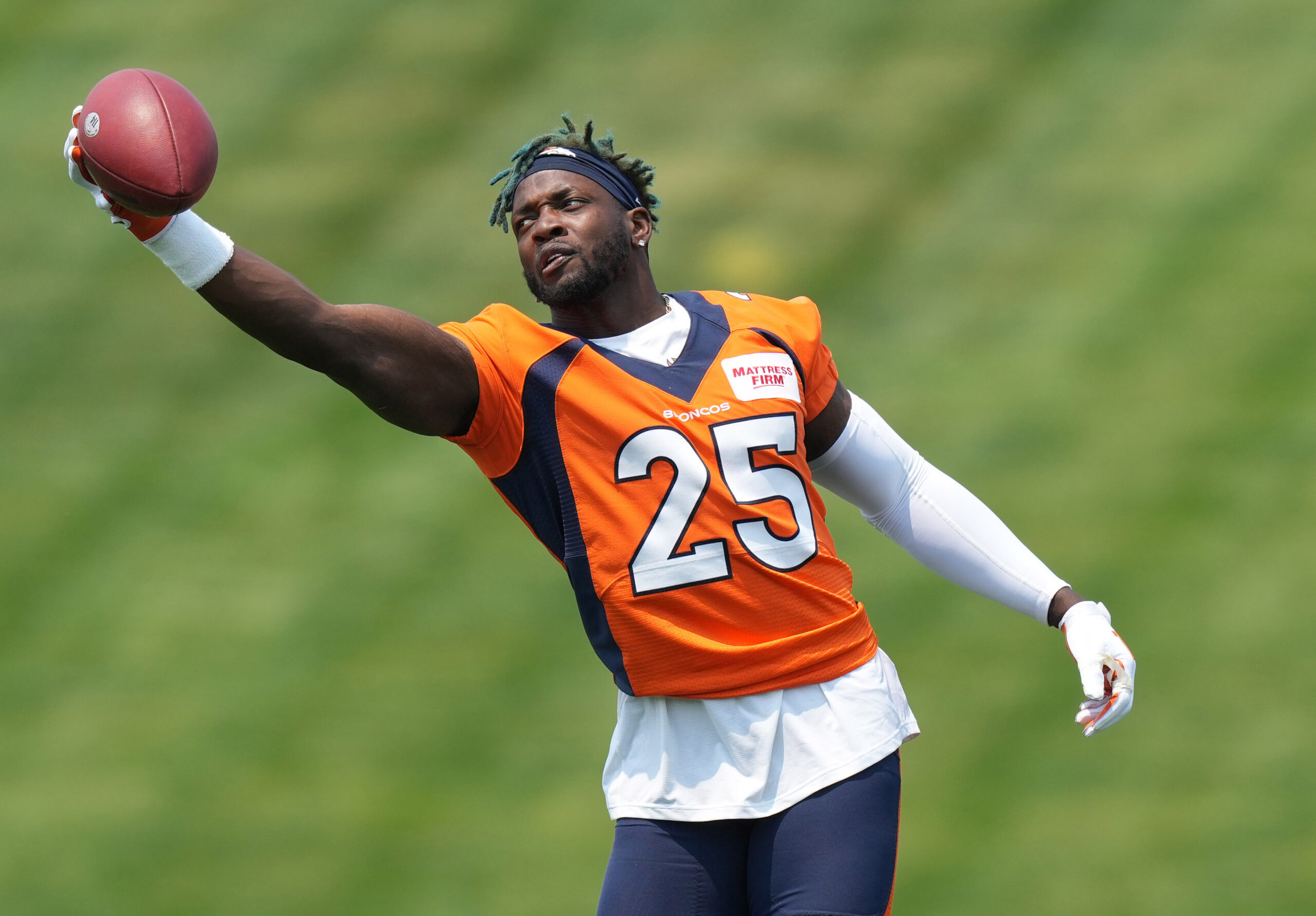 Broncos' Melvin Gordon's reaction to being named starter after benching