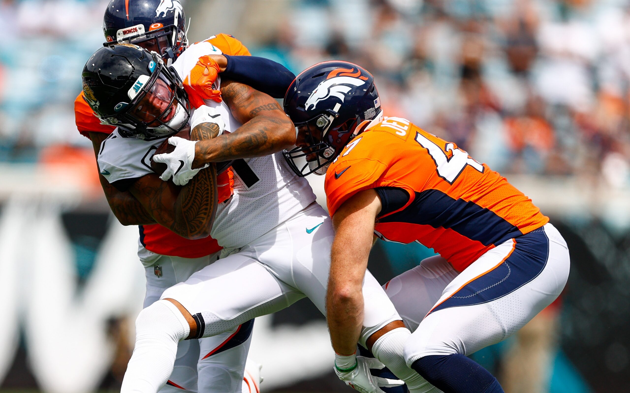 Broncos Linebacker Josey Jewell Suffers Season Ending Injury - CBS Colorado