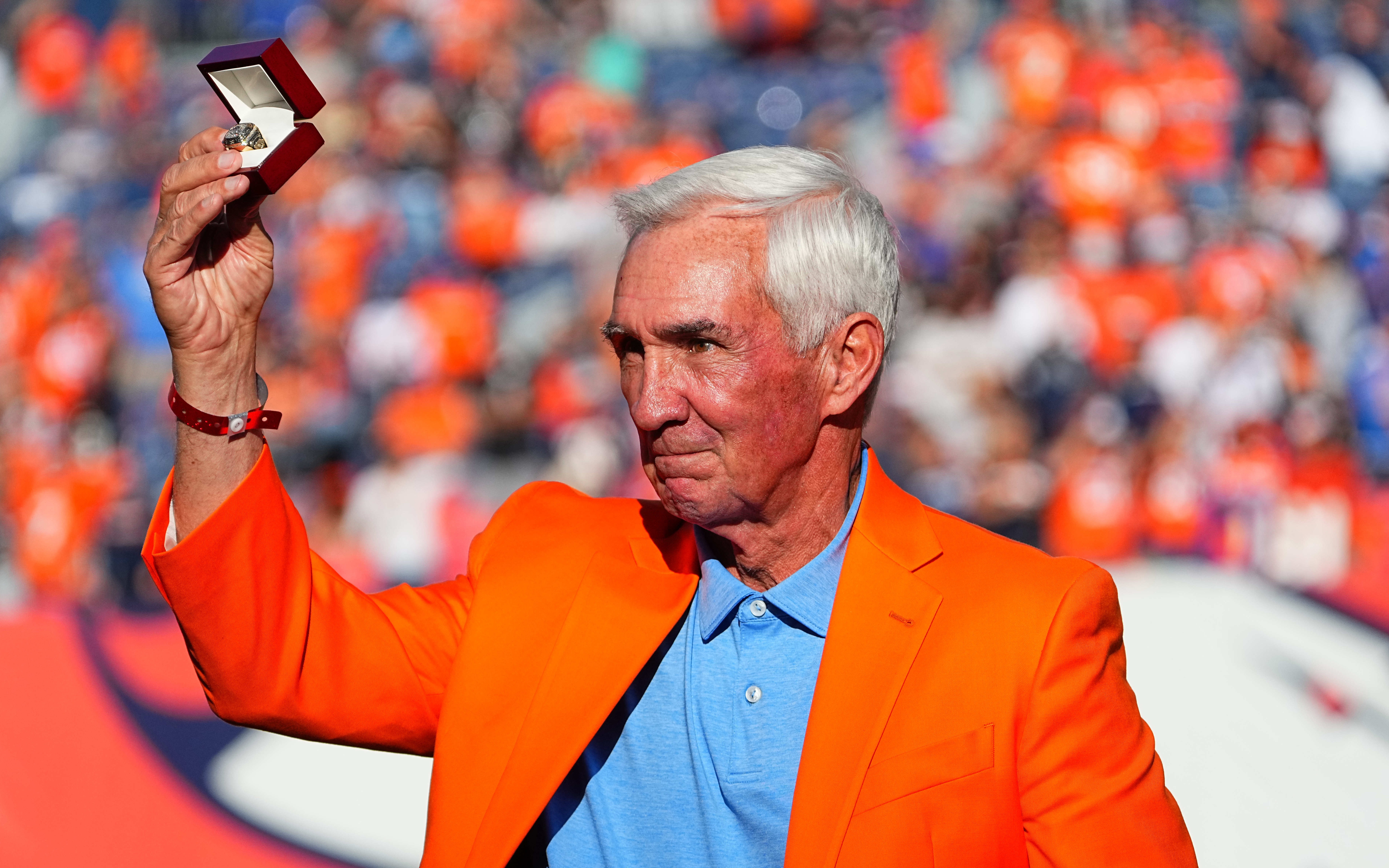 Mike Shanahan at his Ring of Fame induction in 2021. Credit: Ron Chenoy, USA TODAY Sports.