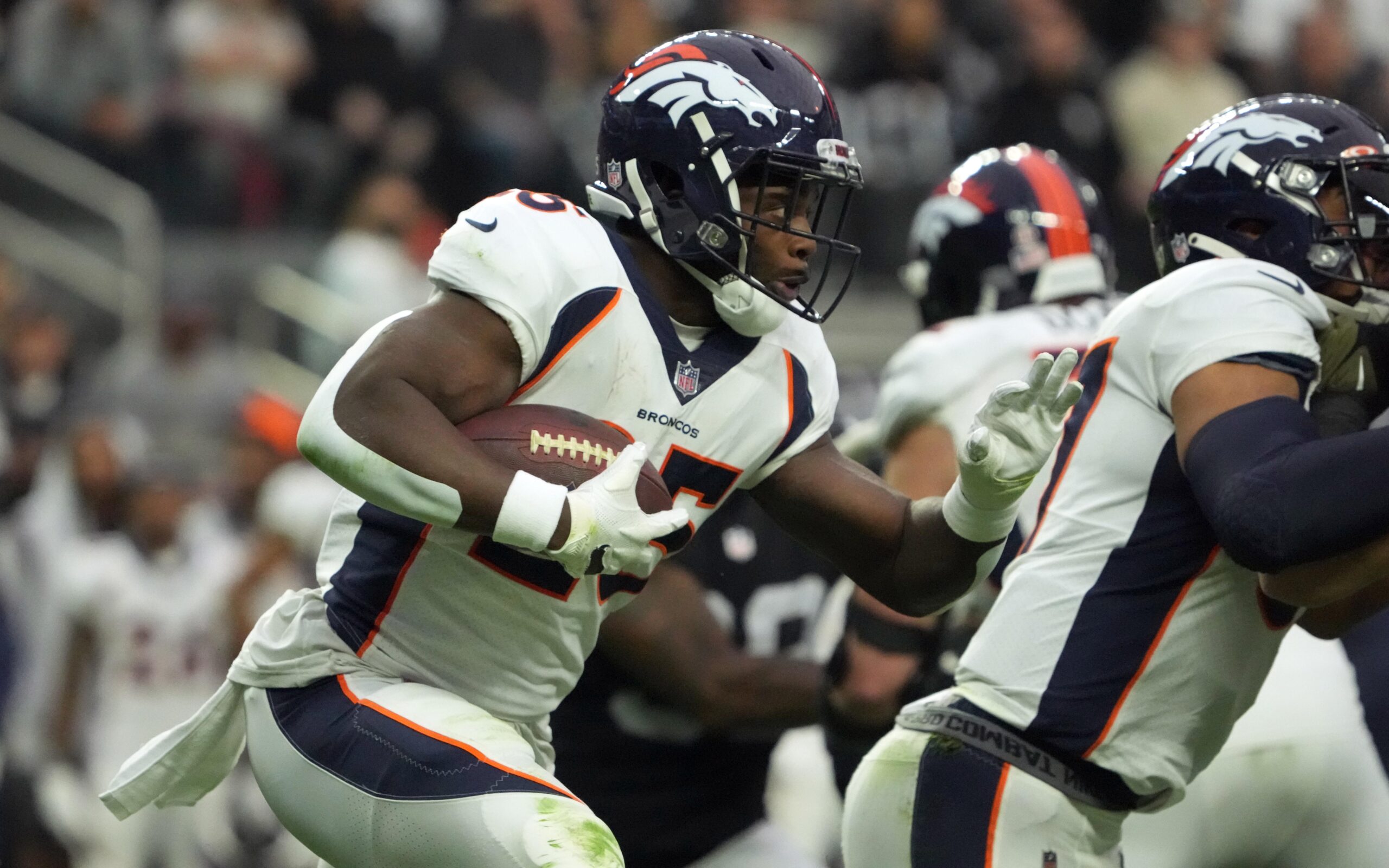 2022 NFL Free Agency: Melvin Gordon Re-Signs with Broncos