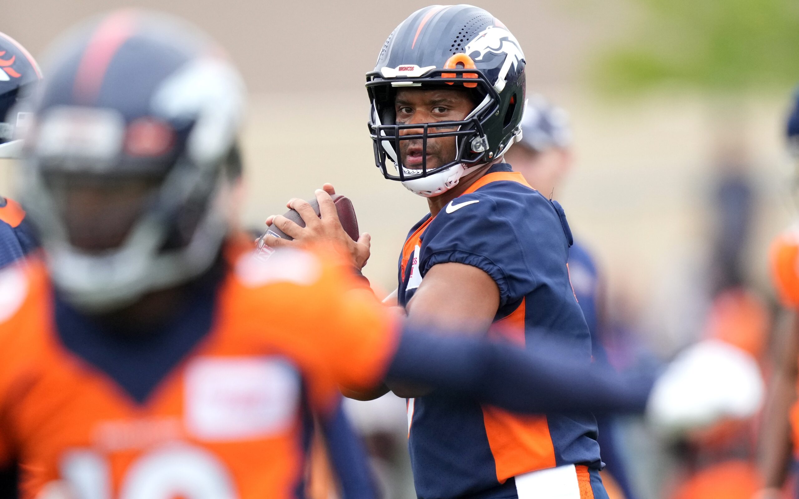 Denver Broncos Day 2 of Mandatory Minicamp: Broncos defense comes out with  energy - Mile High Sports