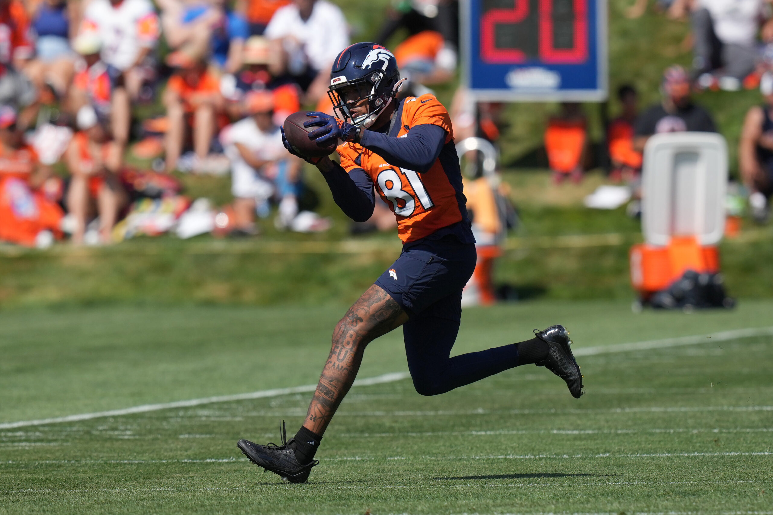 Broncos WR Tim Patrick Hauls In Deep Ball For Touchdown Against Cowboys