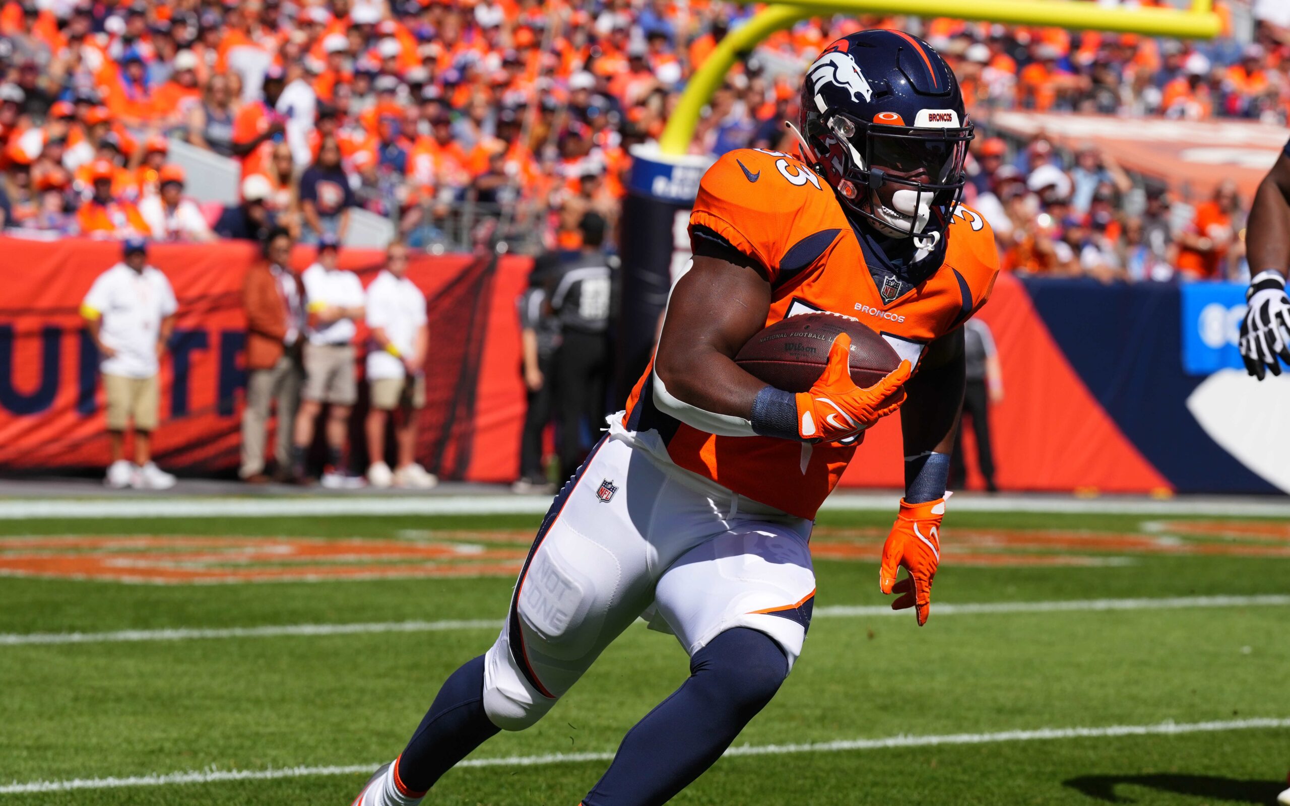 Denver Broncos: Javonte Williams can take Melvin Gordon's RB1 title