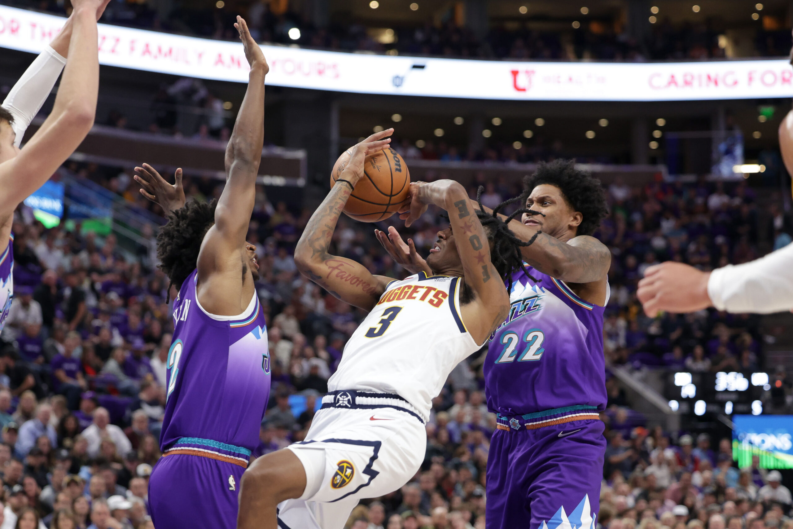 A closer look at the Nuggets bench struggles in season opener Mile