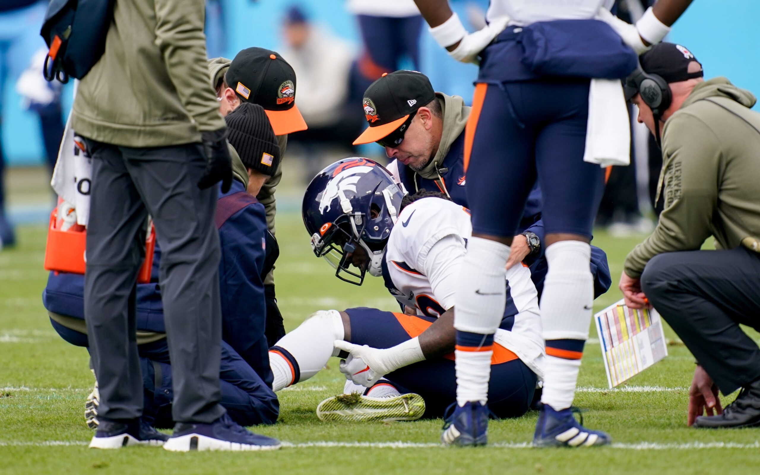 Denver Broncos WR Jerry Jeudy carted off with high ankle sprain