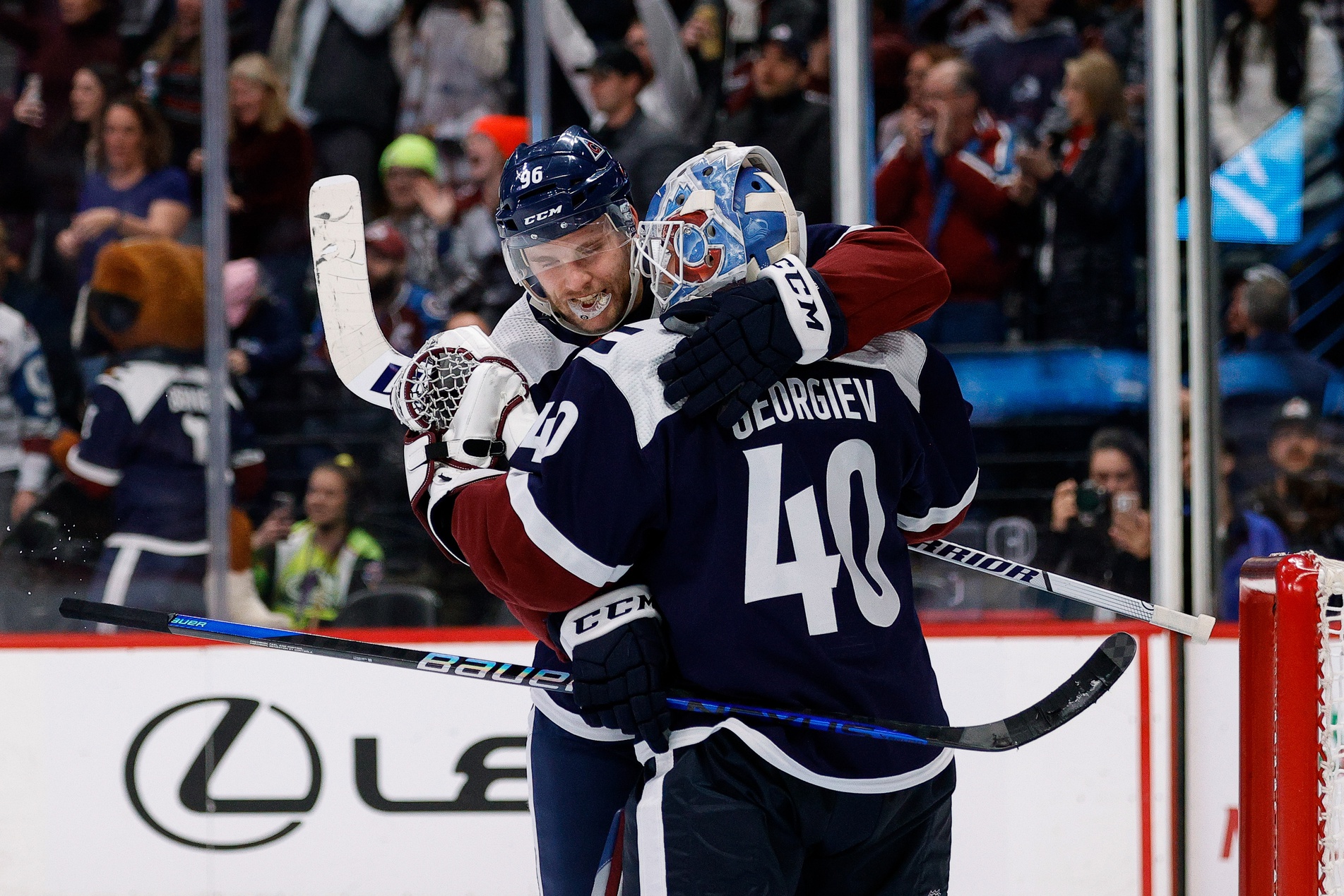 Forsberg Leads Preds to Game 1 Win Over Avalanche