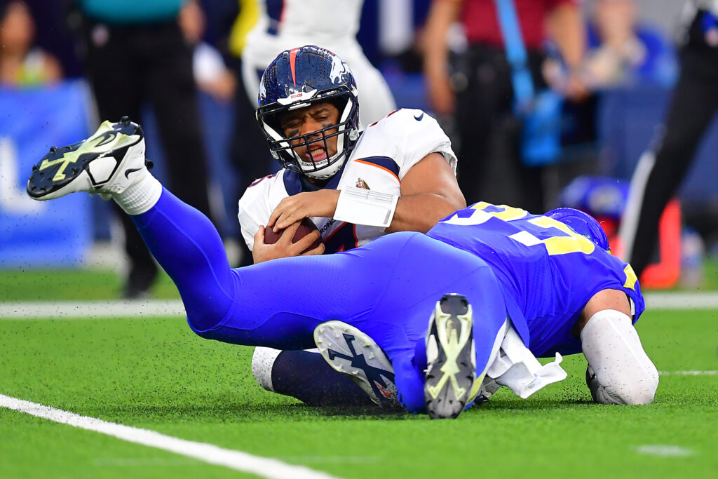 Patrick Star does play-by-play of Denver Broncos QB Russell Wilson's INT to  Los Angeles Rams LB Bobby Wagner