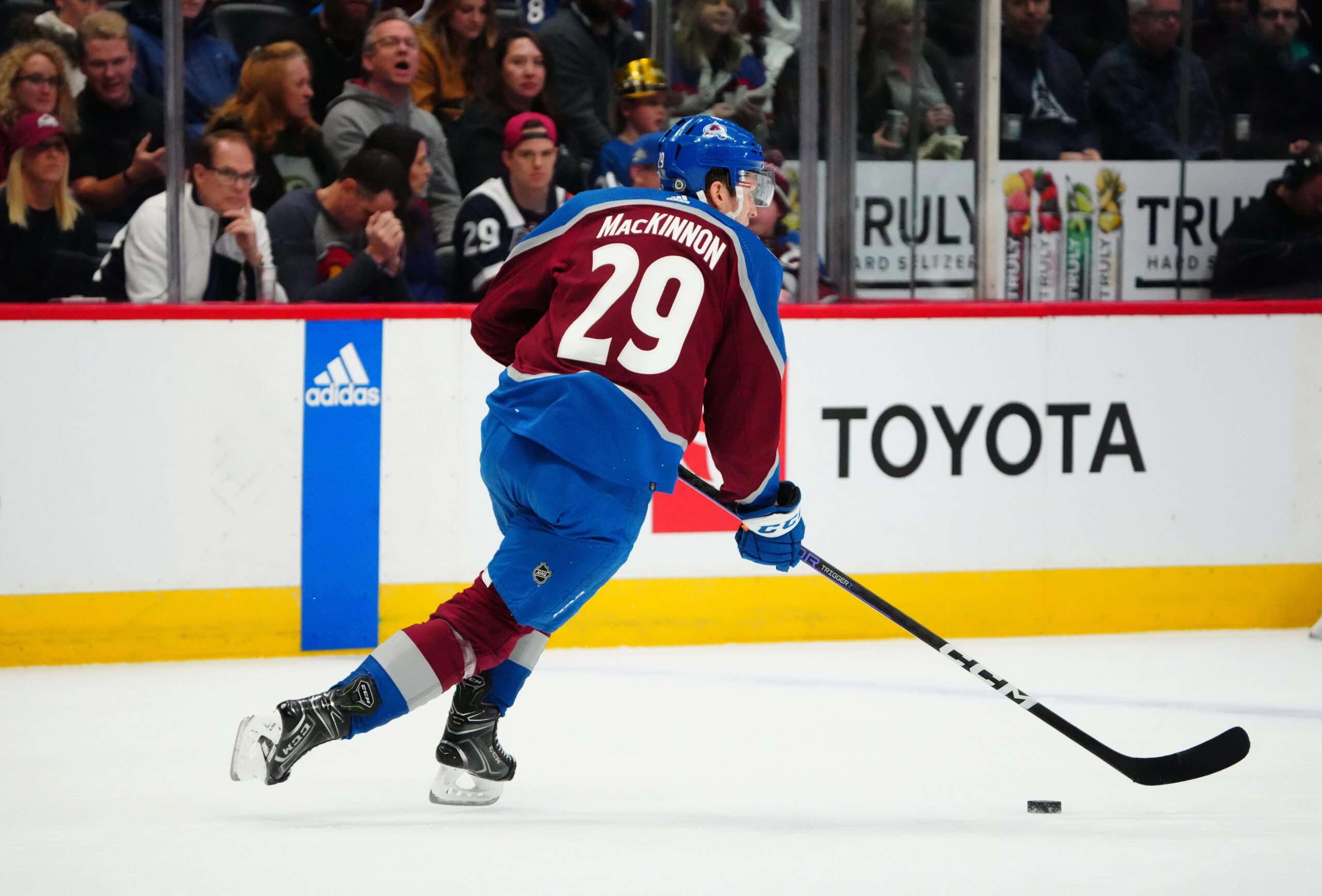 Colorado Avalanche Gameday Preview: Nathan Mackinnon returns to