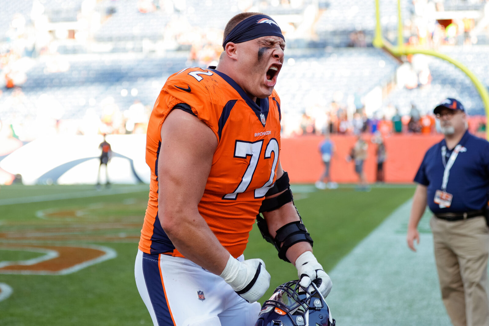 Broncos agree to terms with first-round pick Garett Bolles