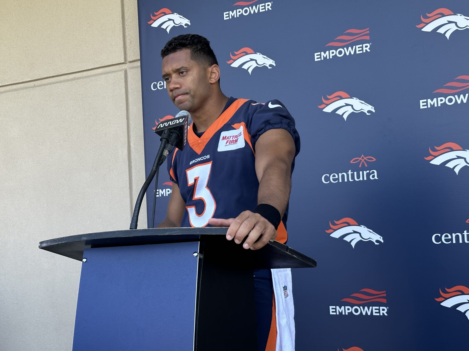 Russell Wilson putting in work as face of Denver Broncos - Mile