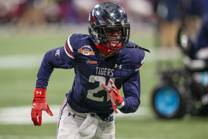 Jackson State Tigers defensive back Shilo Sanders (21) warms up prior to the game against the South Carolina State Bulldogs during the 2021 Celebration Bowl at Mercedes-Benz Stadium.